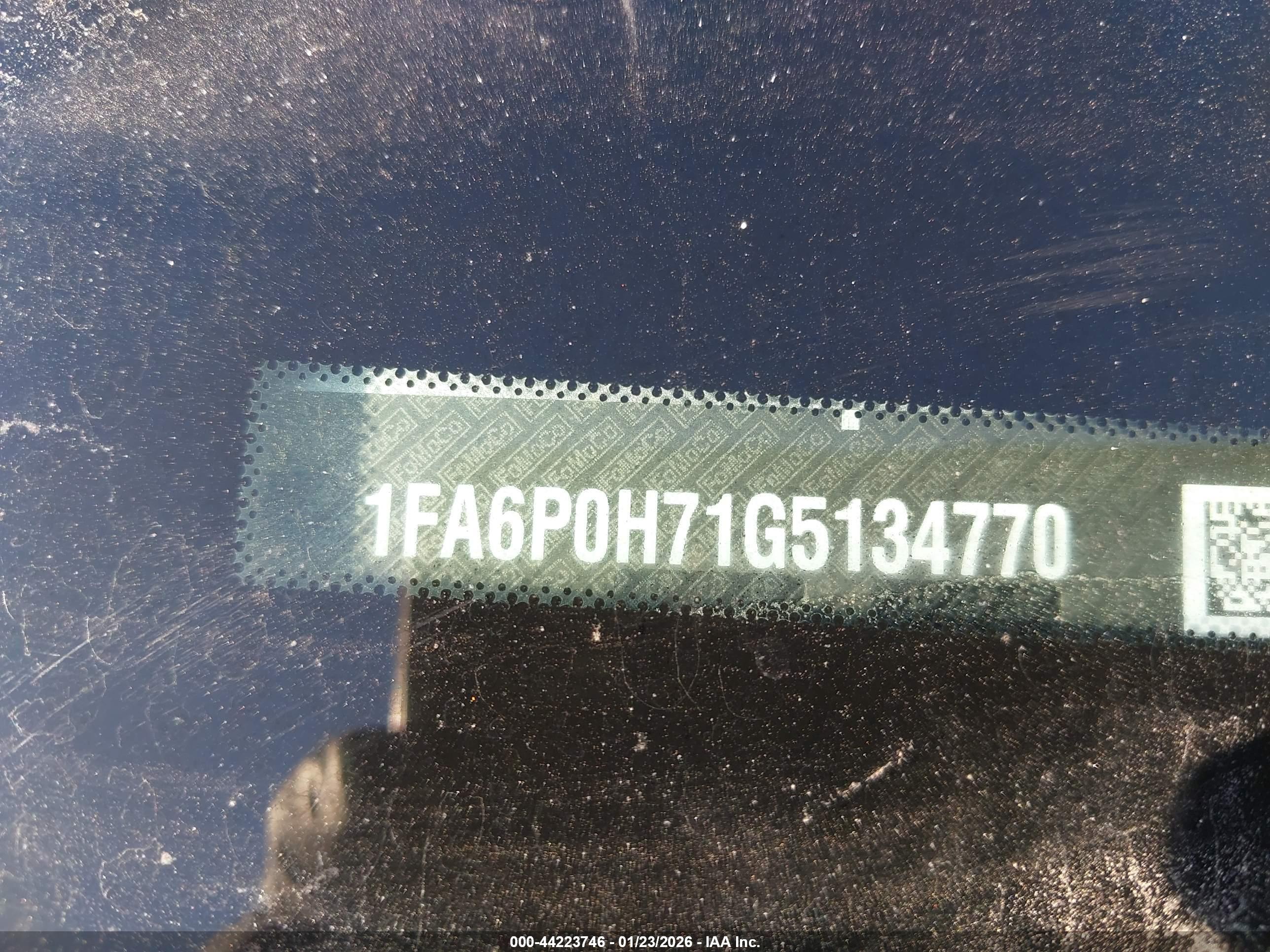 FORD FUSION image 9