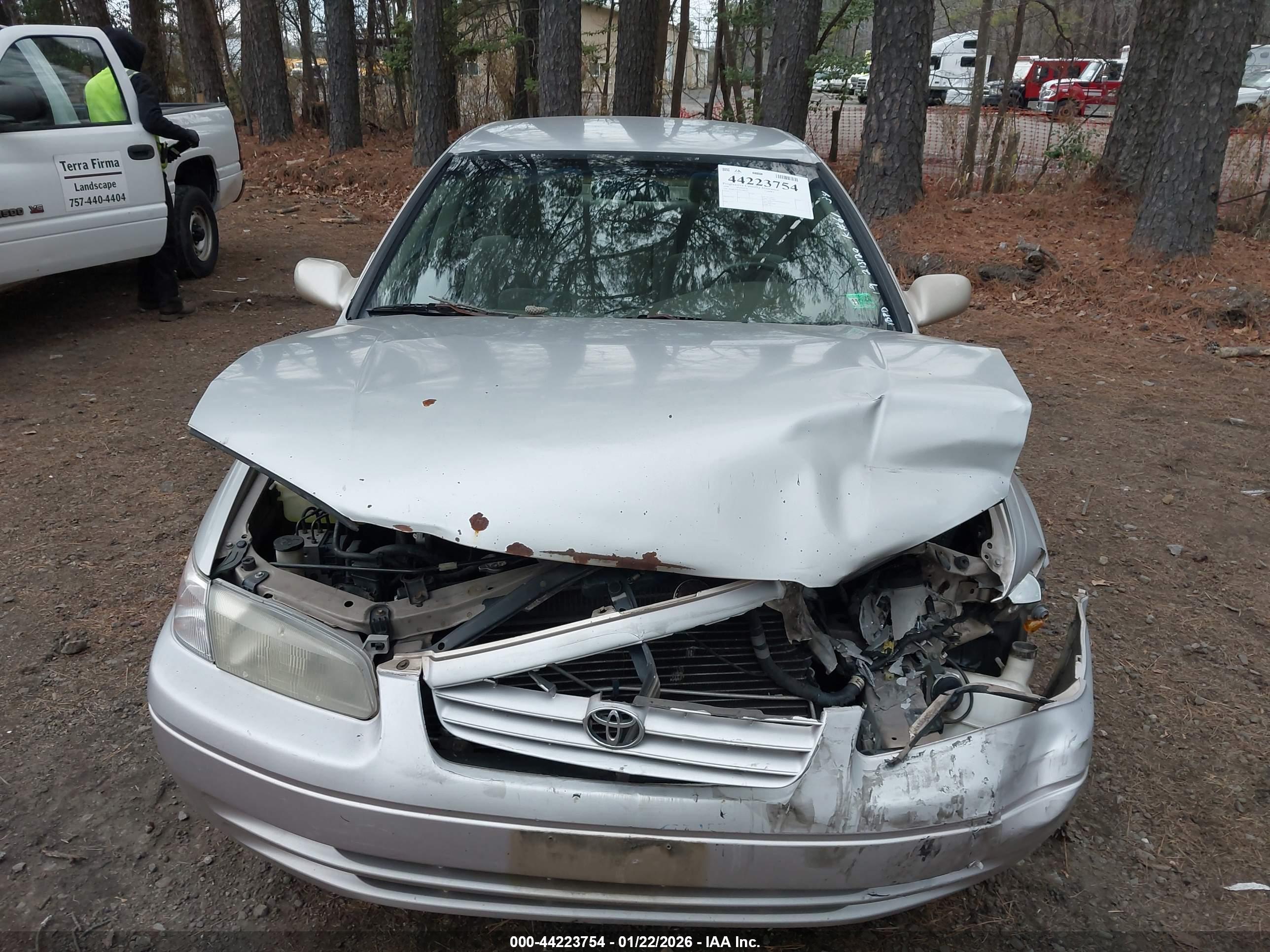 TOYOTA CAMRY image 6