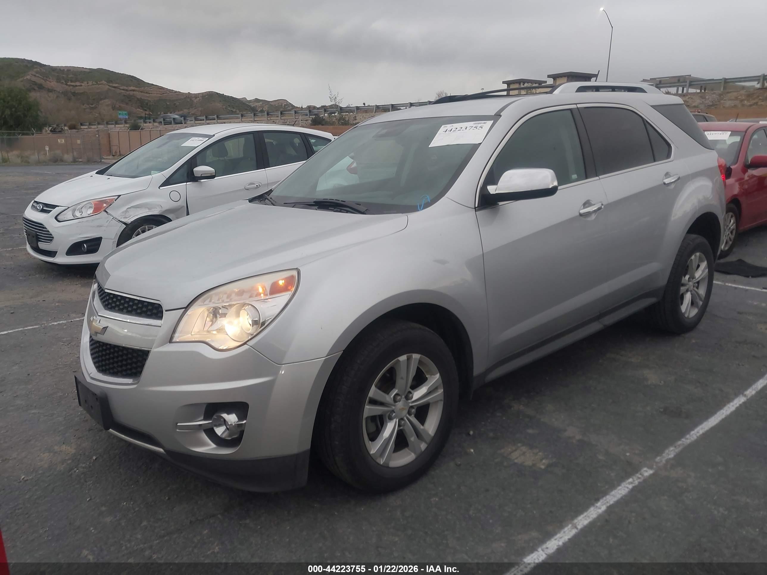 CHEVROLET EQUINOX image 2
