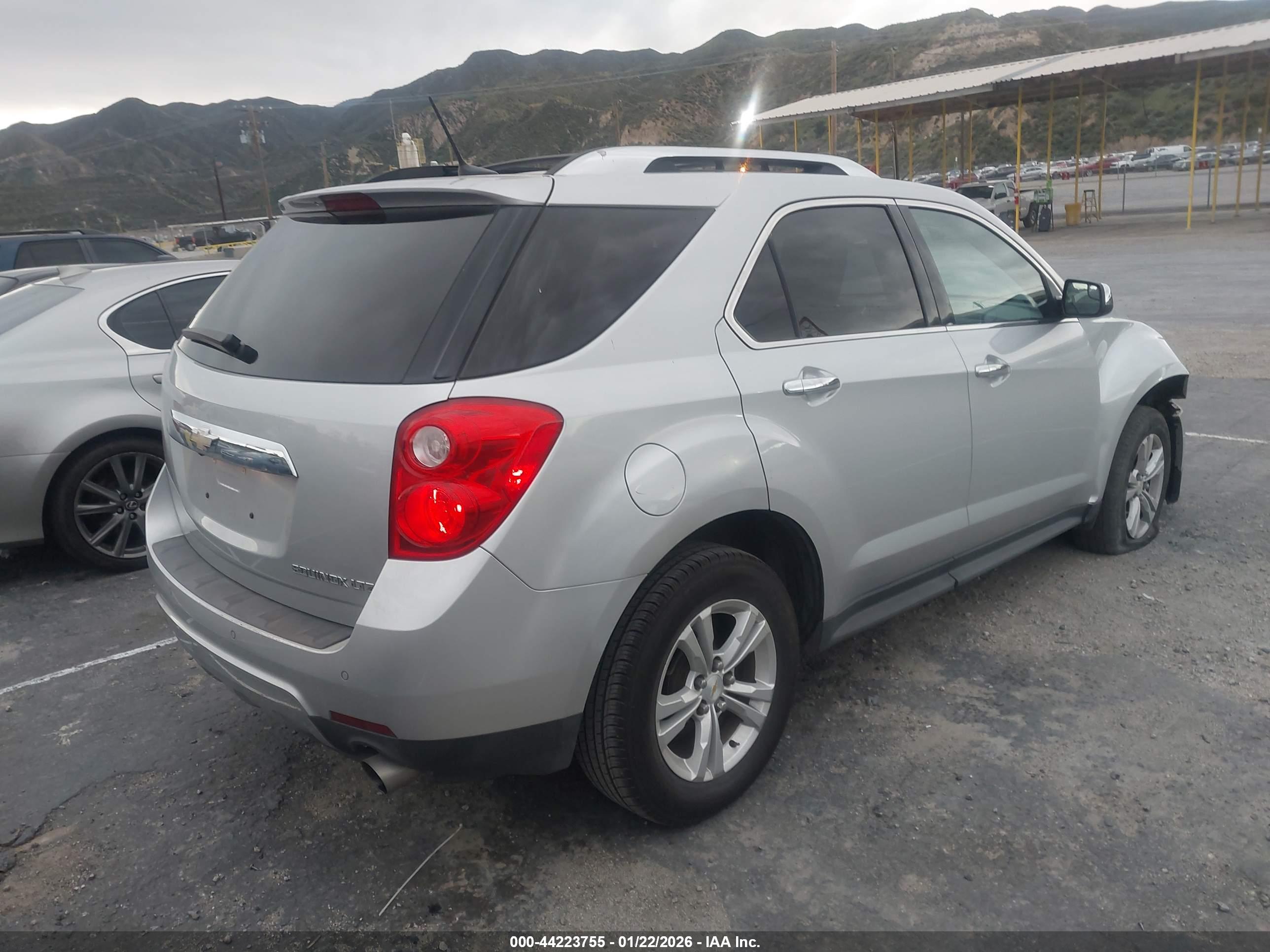 CHEVROLET EQUINOX image 4