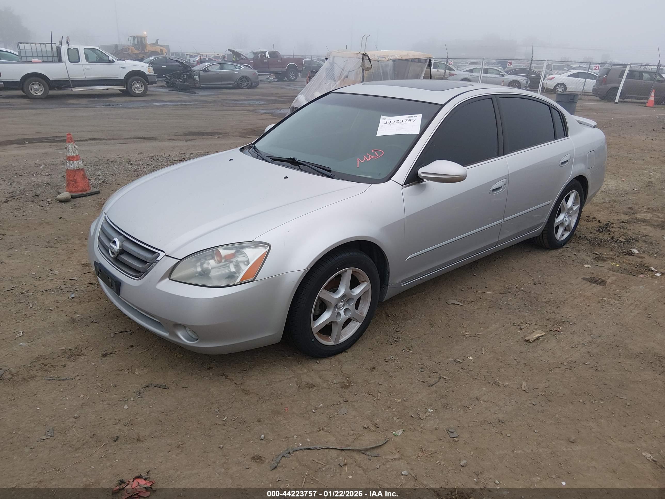 NISSAN ALTIMA image 2