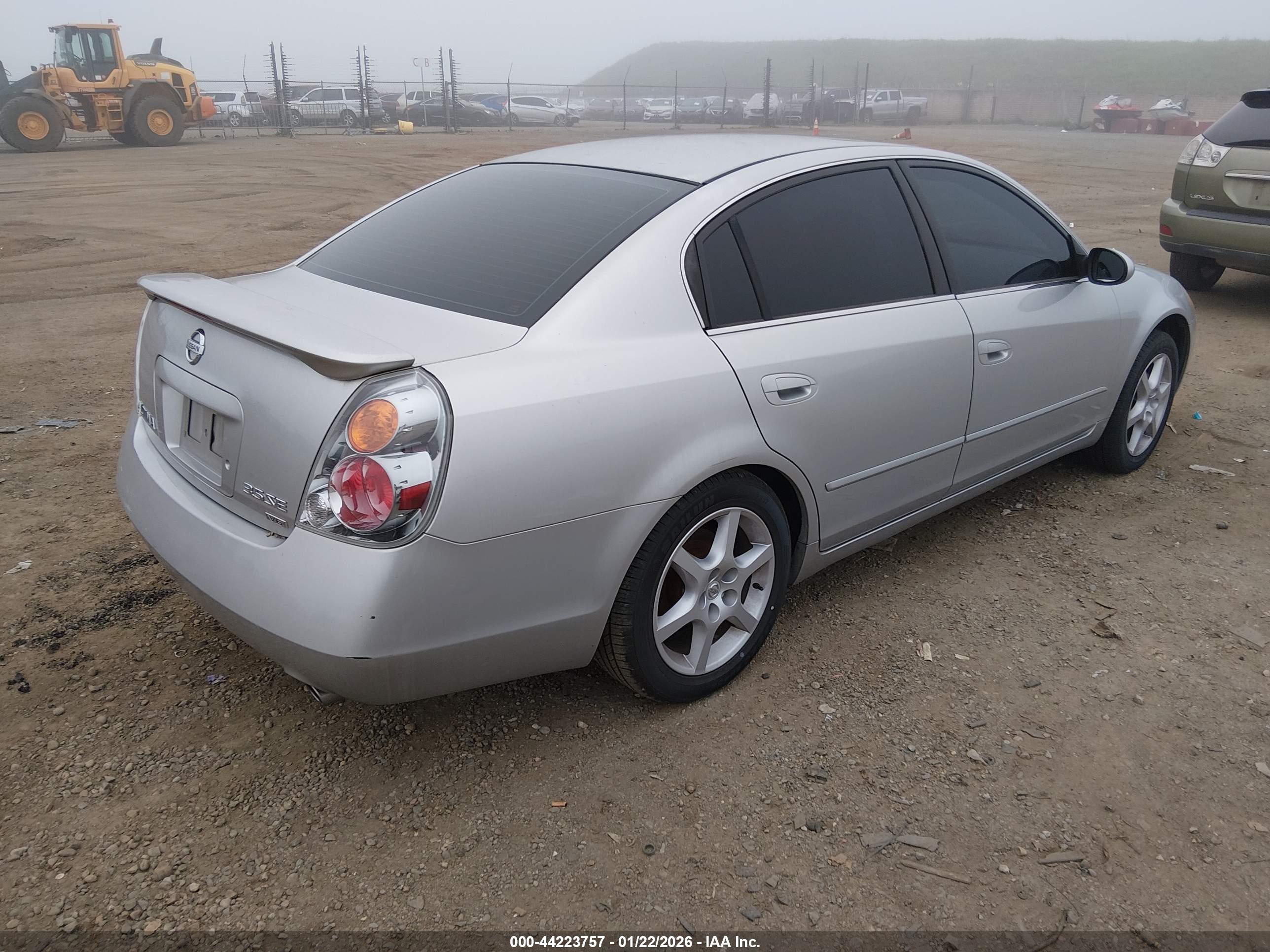 NISSAN ALTIMA image 4