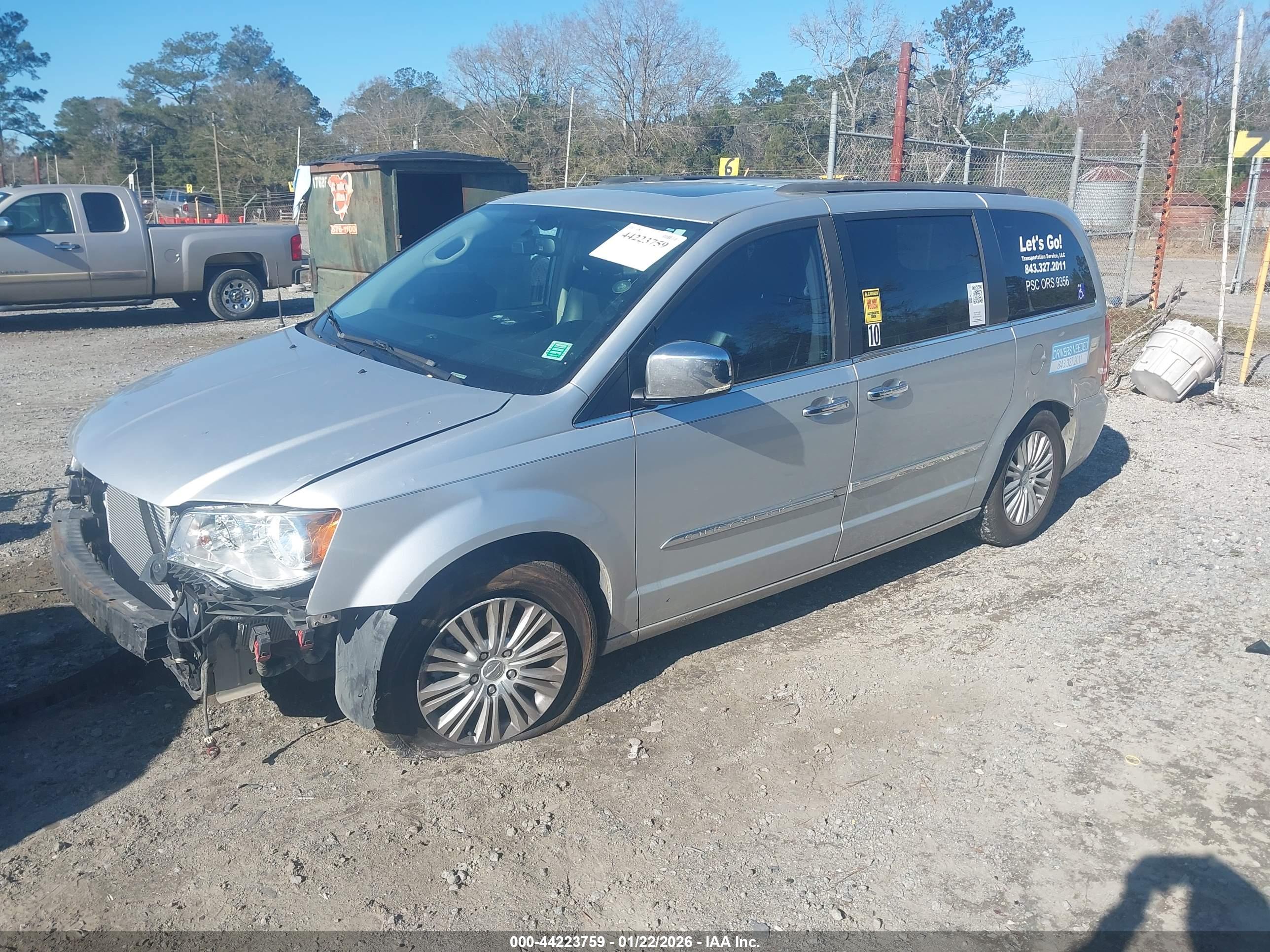 CHRYSLER TOWN image 2