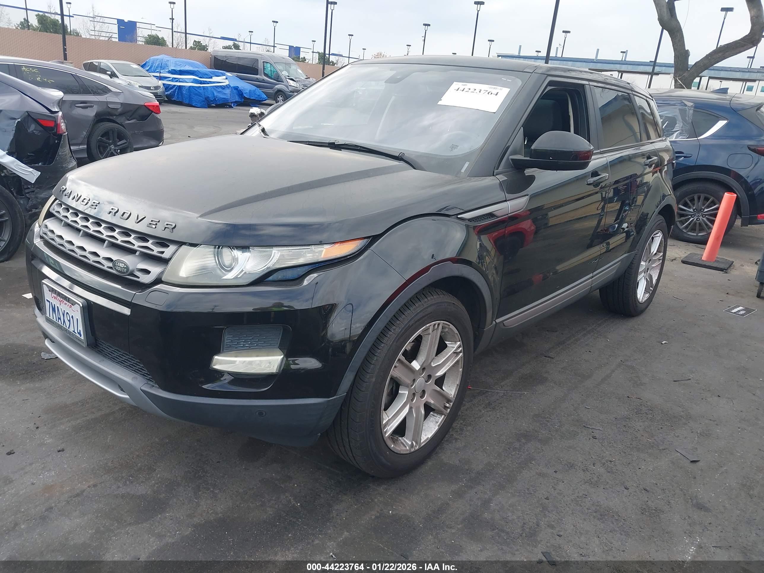 LAND ROVER image 2