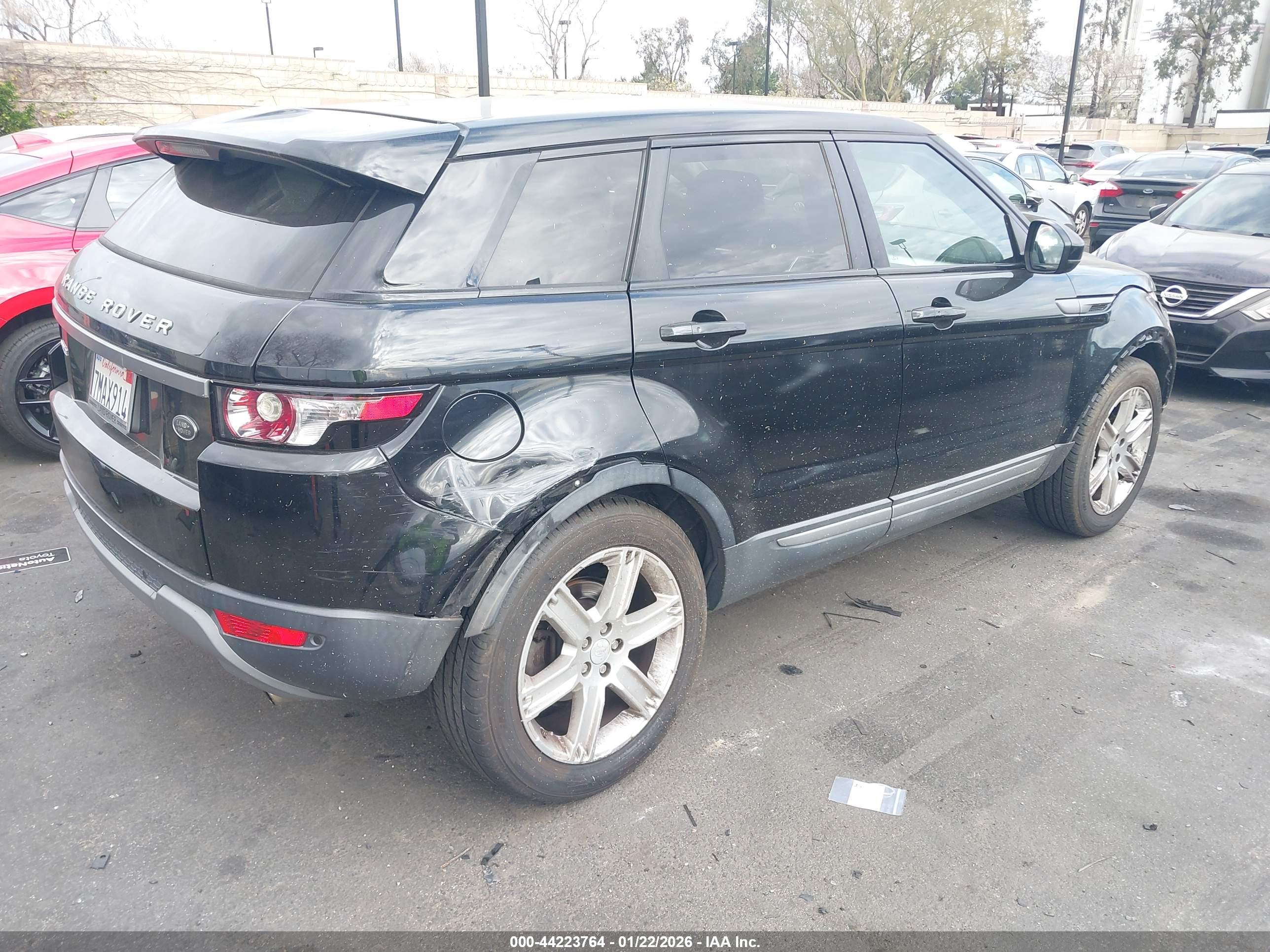 LAND ROVER image 4
