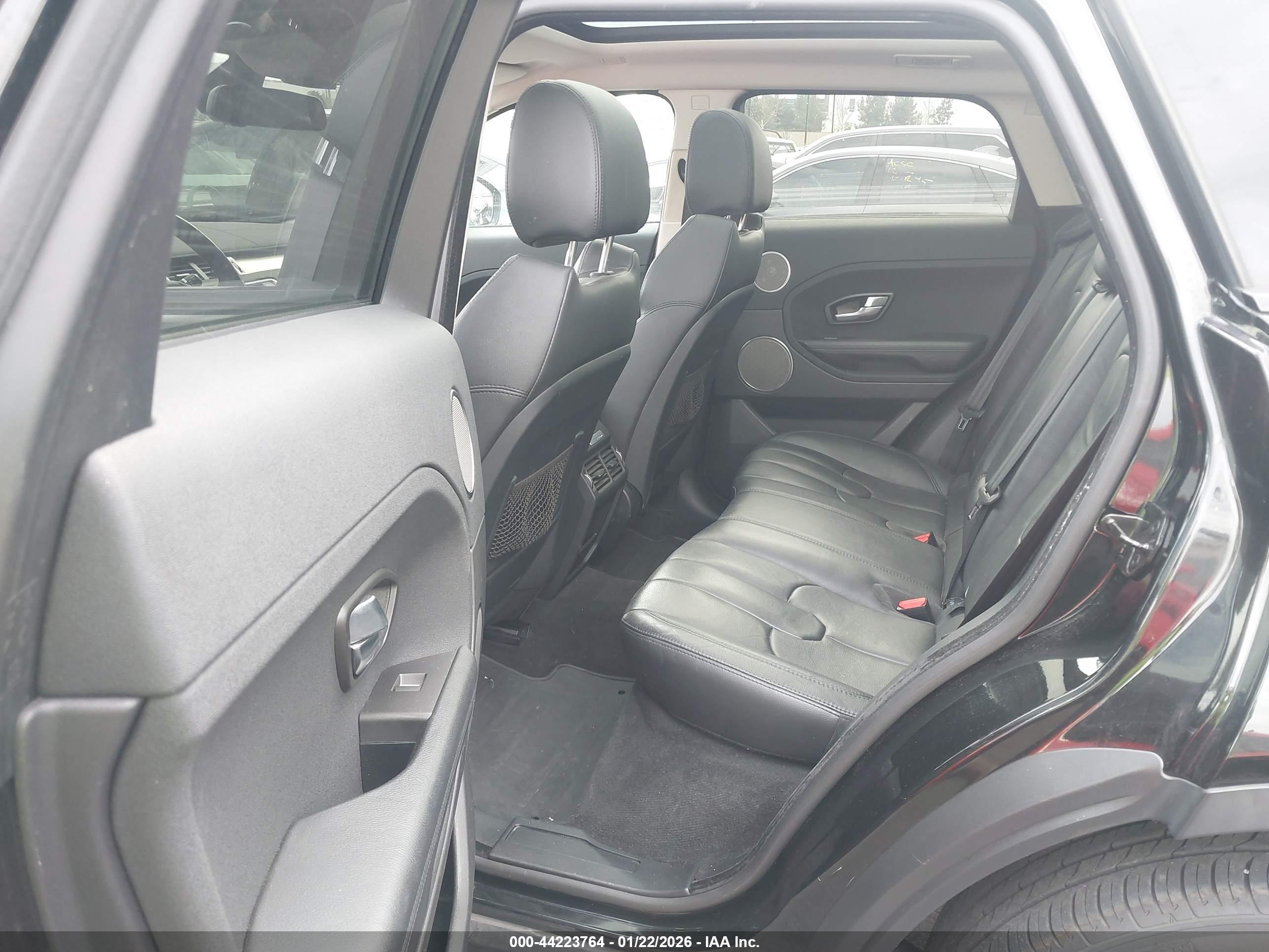LAND ROVER image 8
