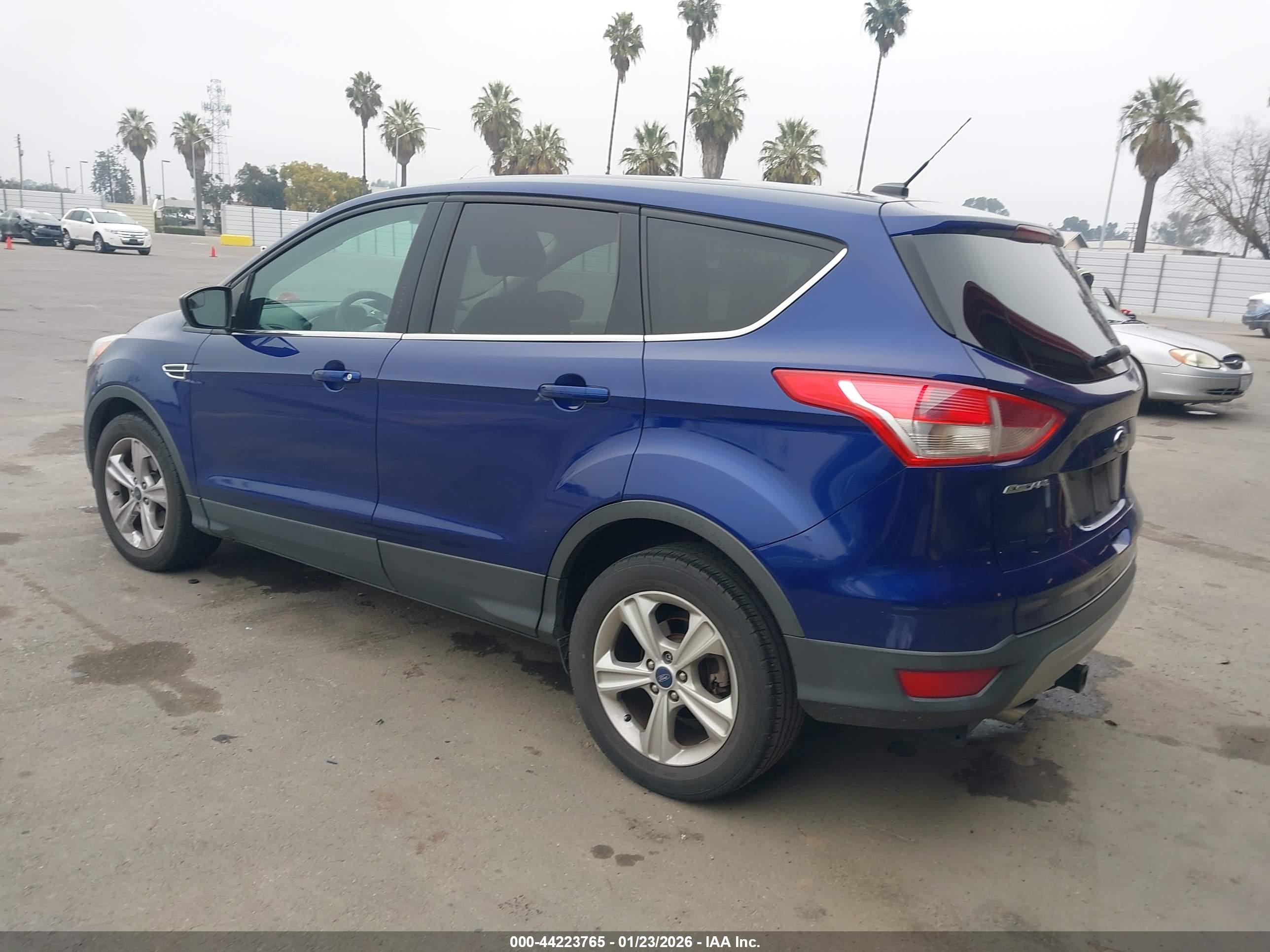 FORD ESCAPE image 3