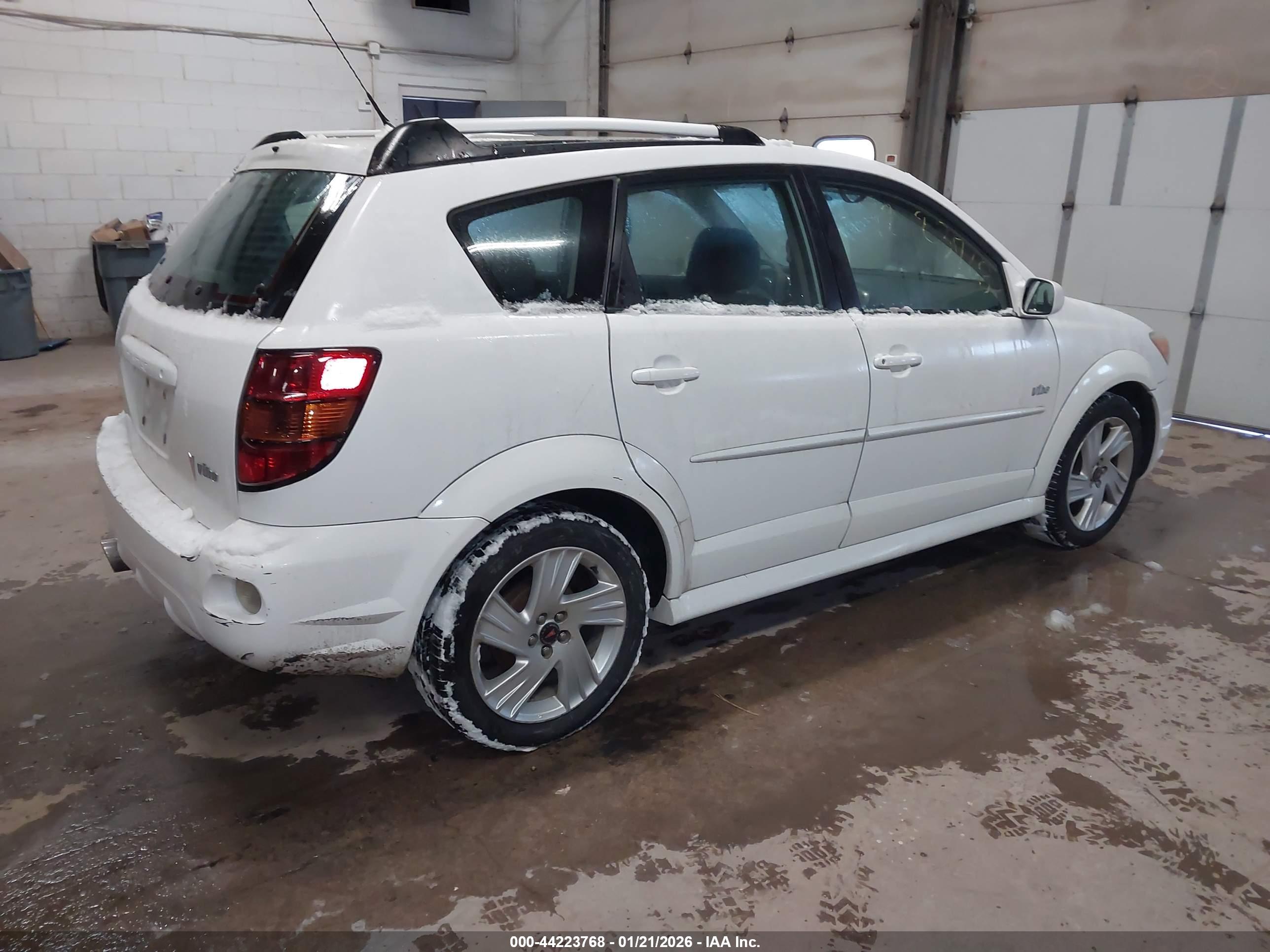 PONTIAC VIBE image 4