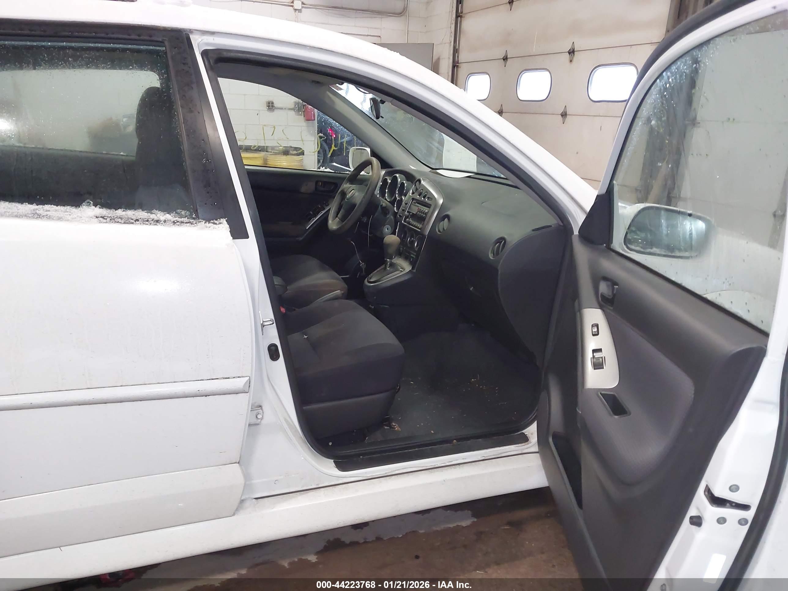 PONTIAC VIBE image 5