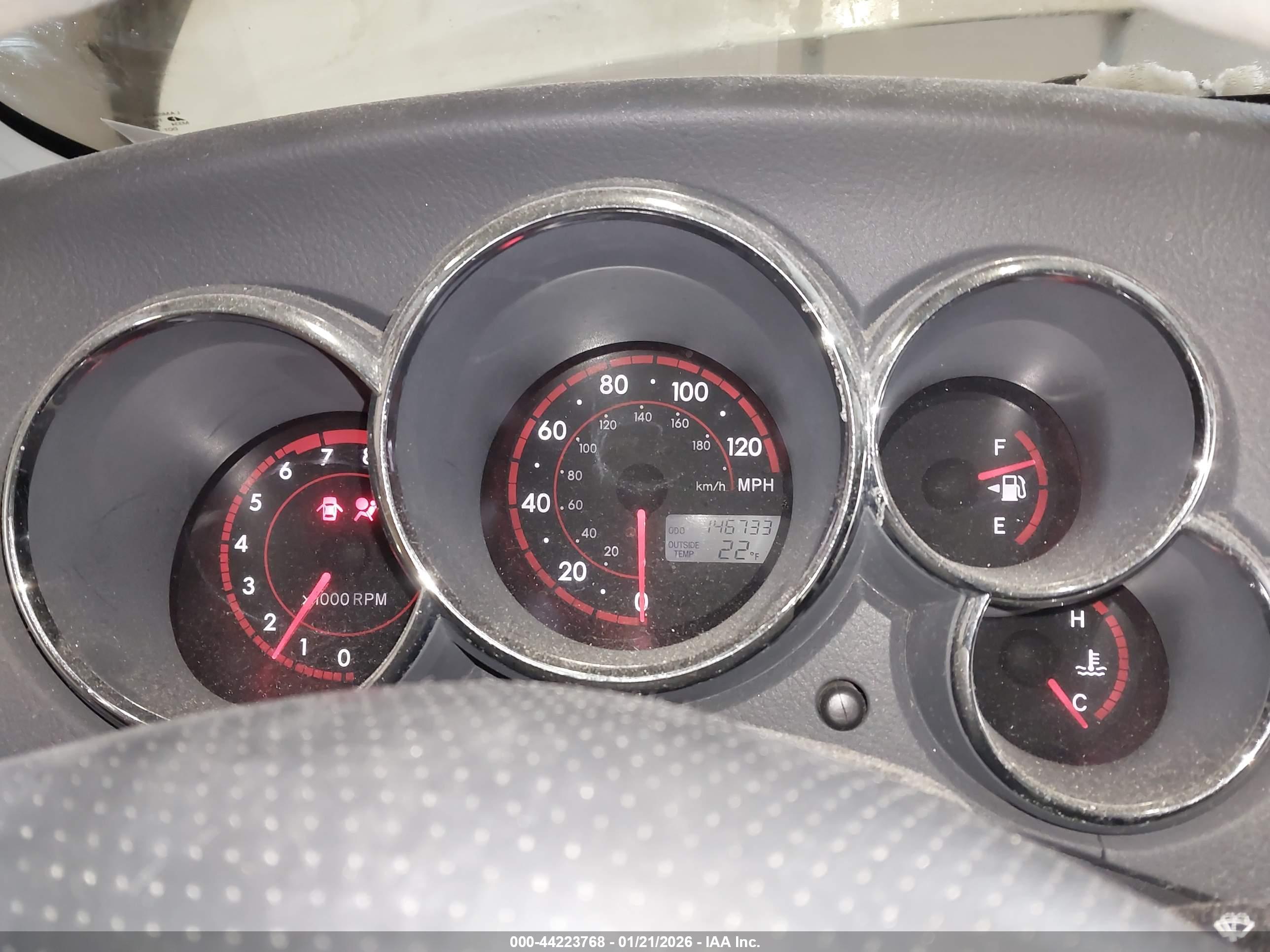 PONTIAC VIBE image 7
