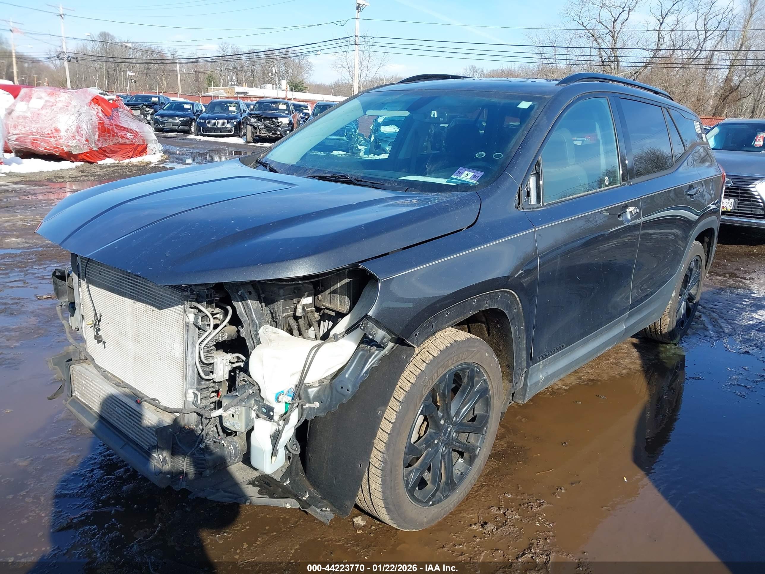 GMC TERRAIN image 6