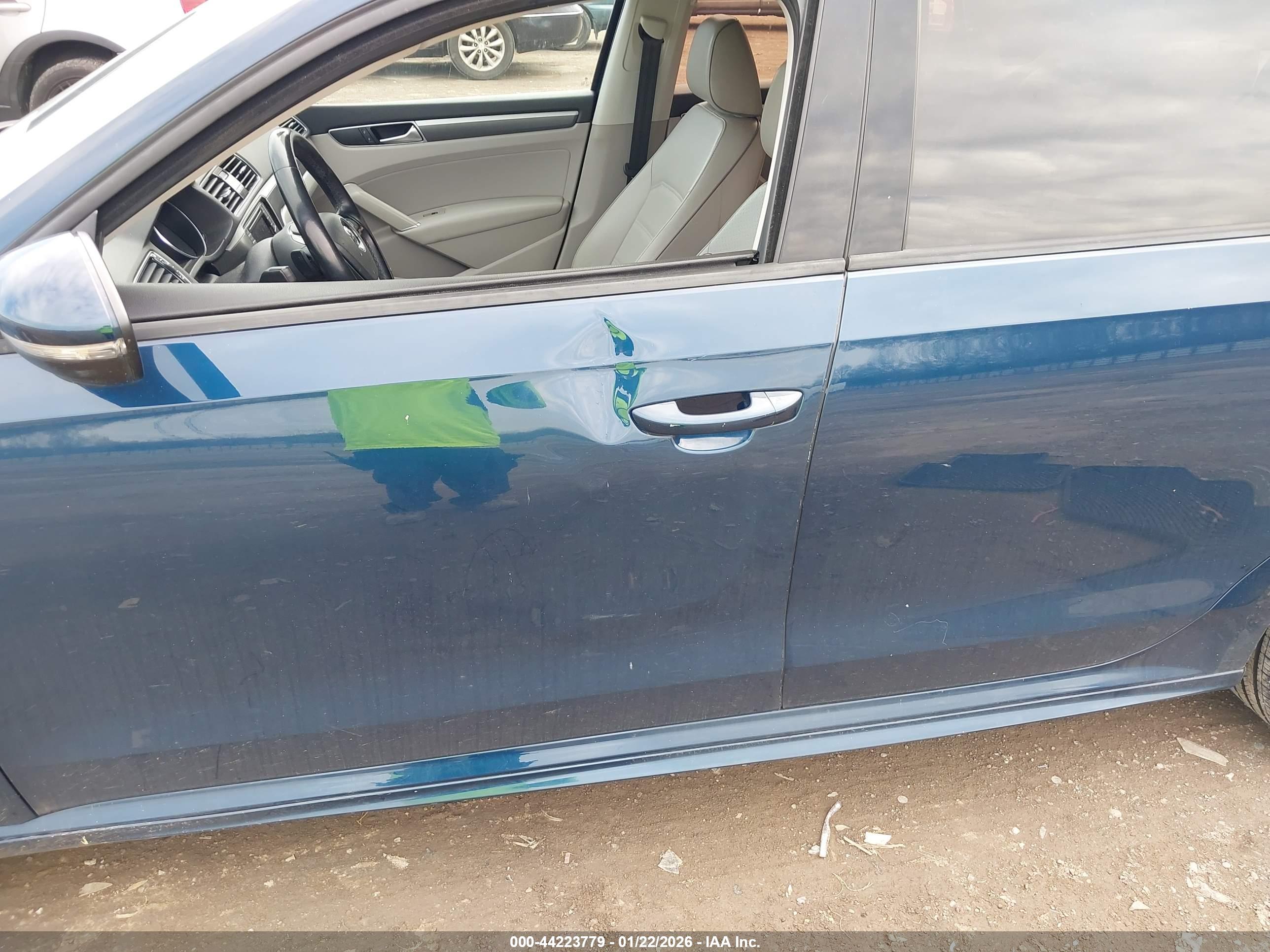 VOLKSWAGEN PASSAT image 6