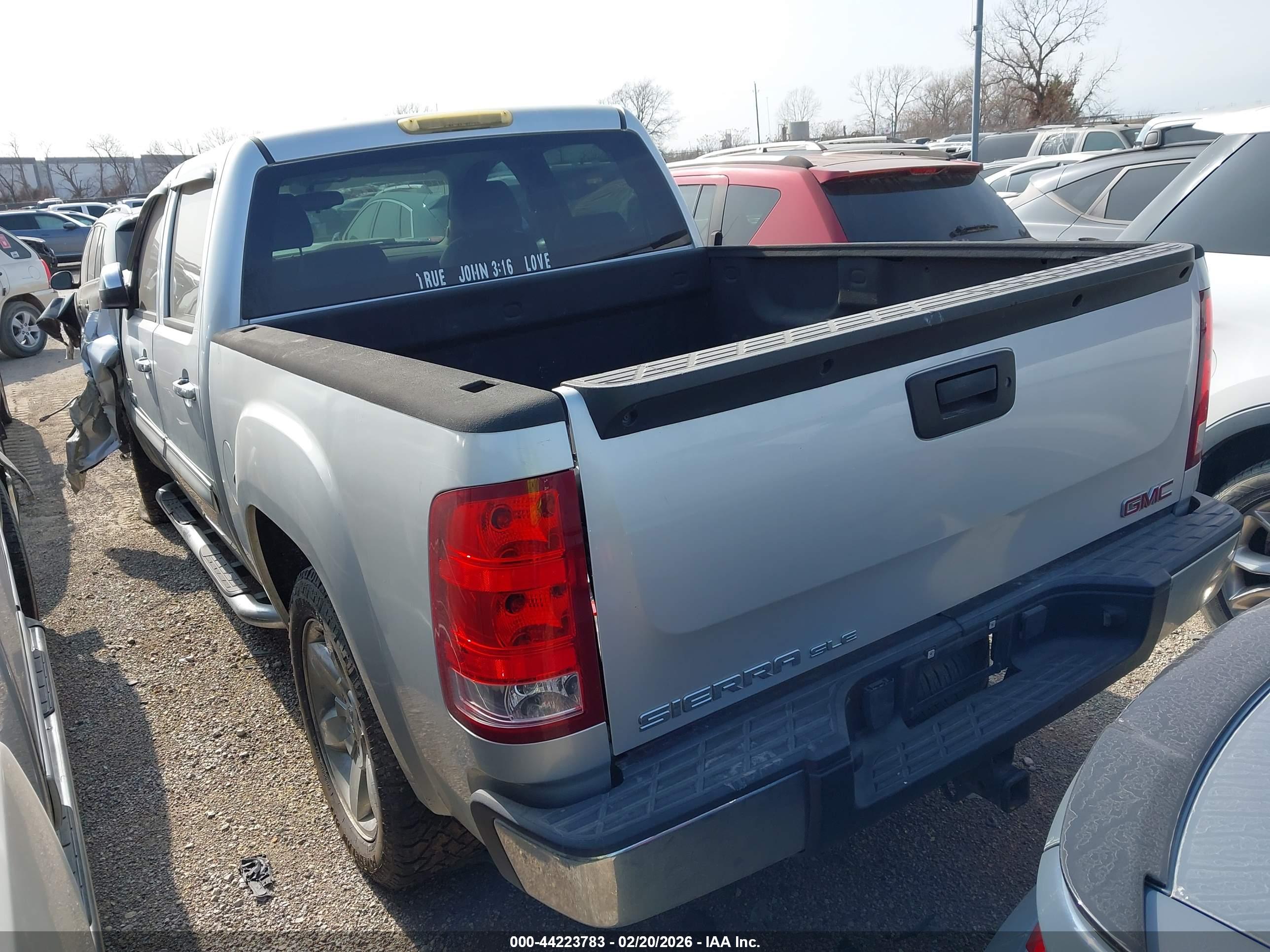 GMC SIERRA image 3