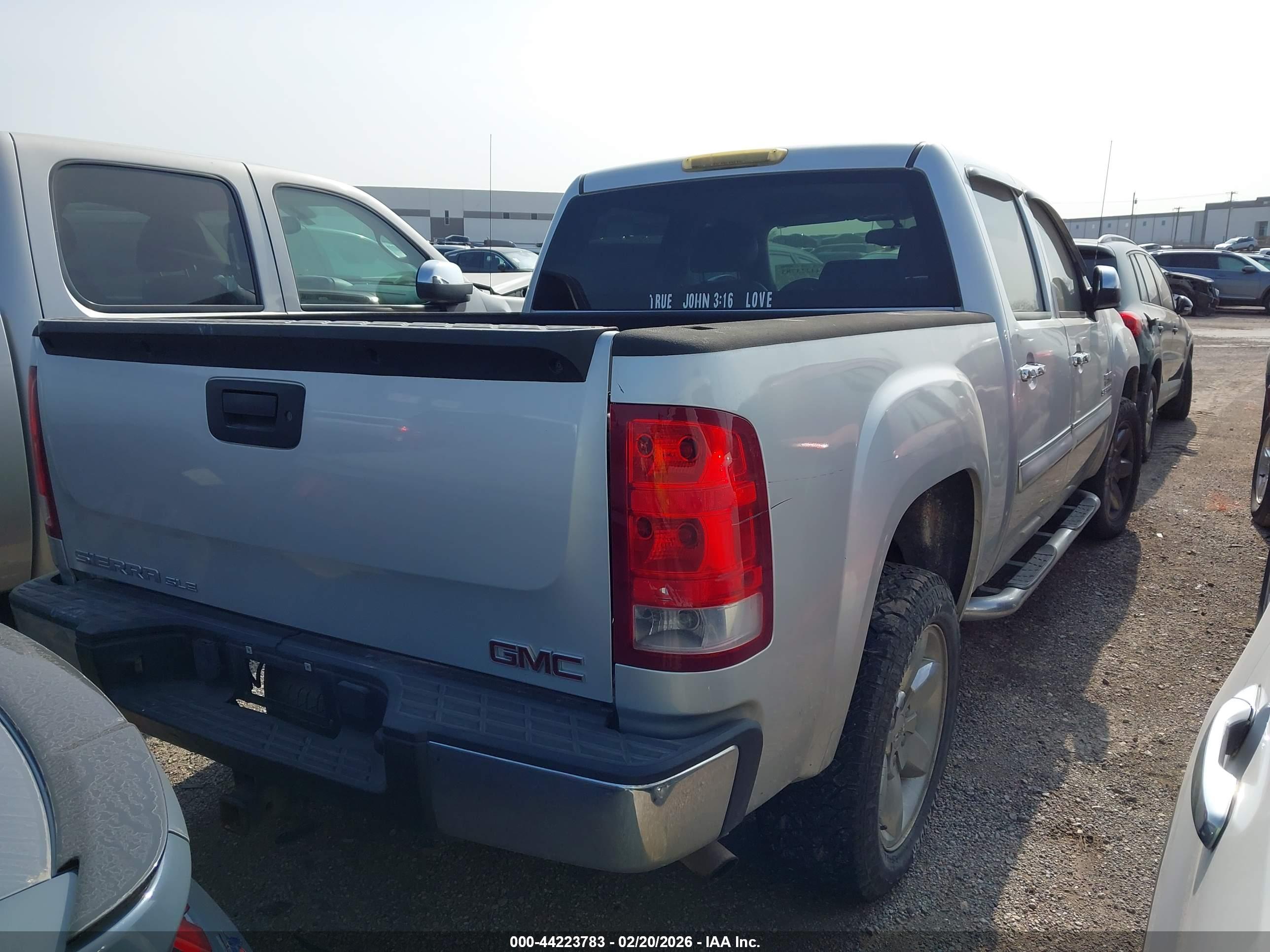 GMC SIERRA image 4