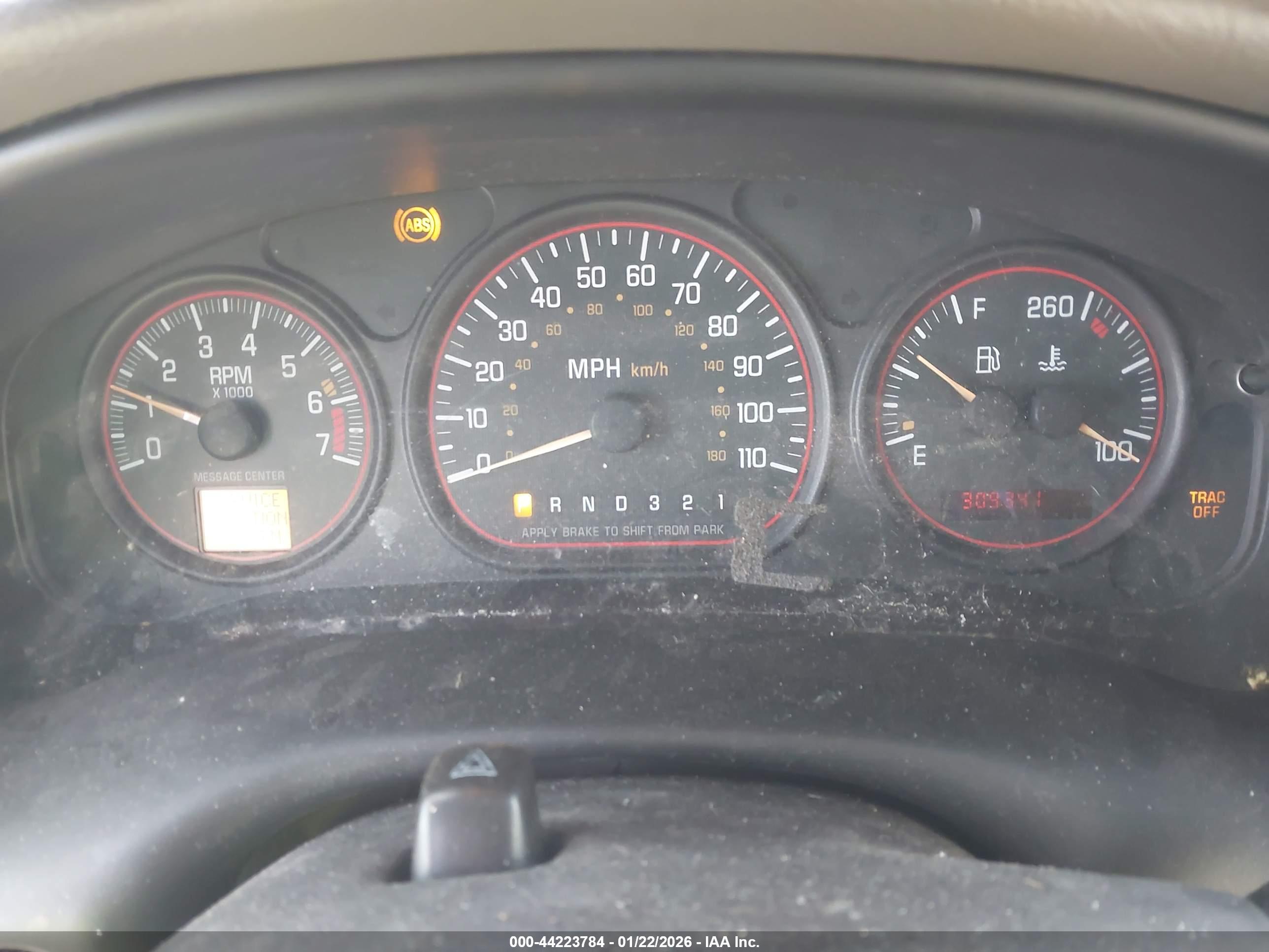 PONTIAC MONTANA image 7