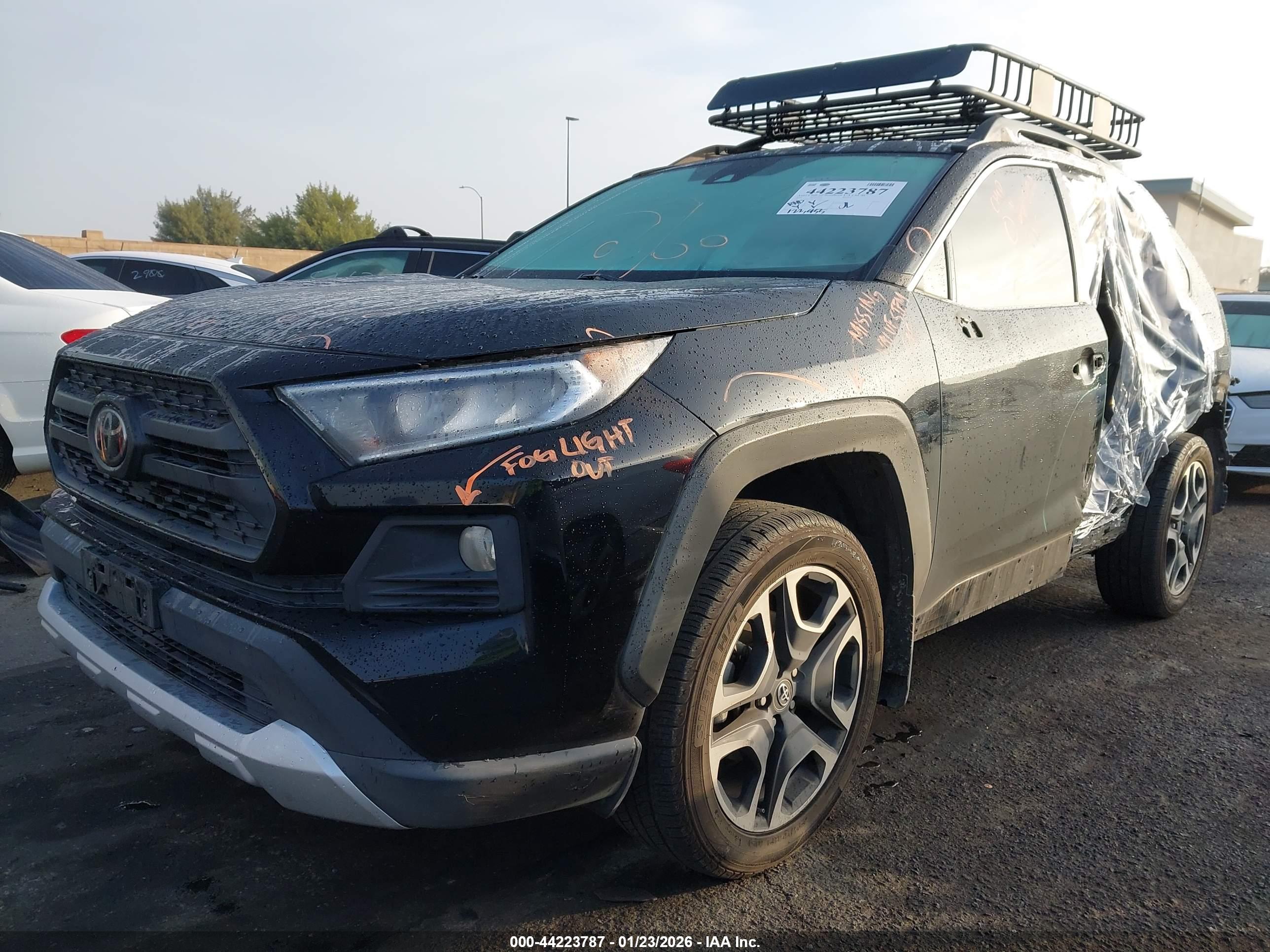 TOYOTA RAV4 image 2