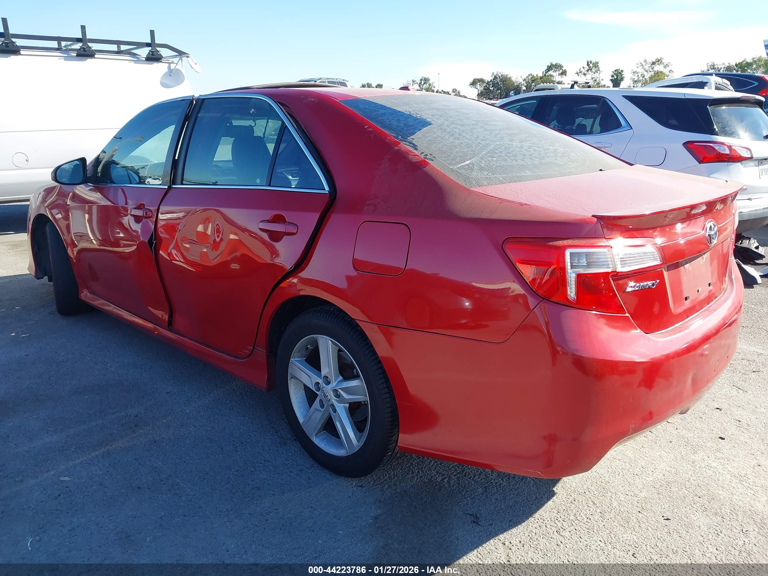 TOYOTA CAMRY image 3