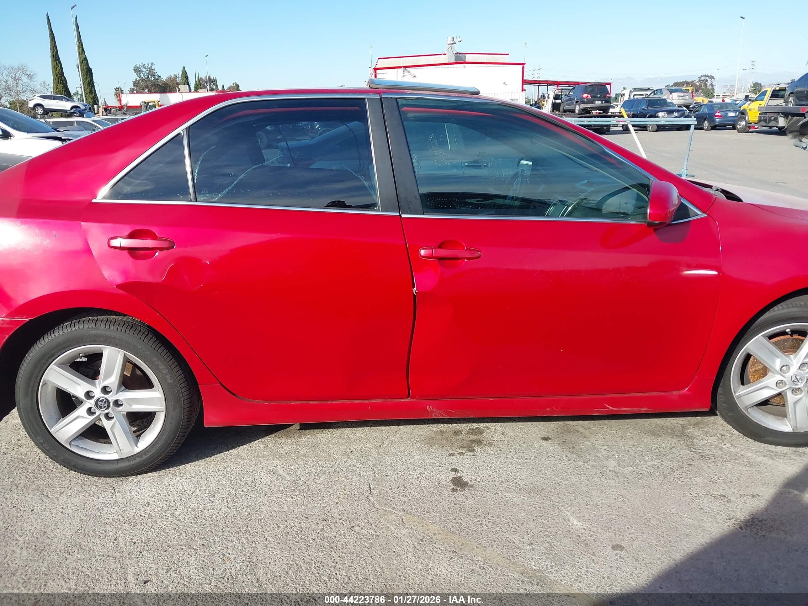 TOYOTA CAMRY image 6
