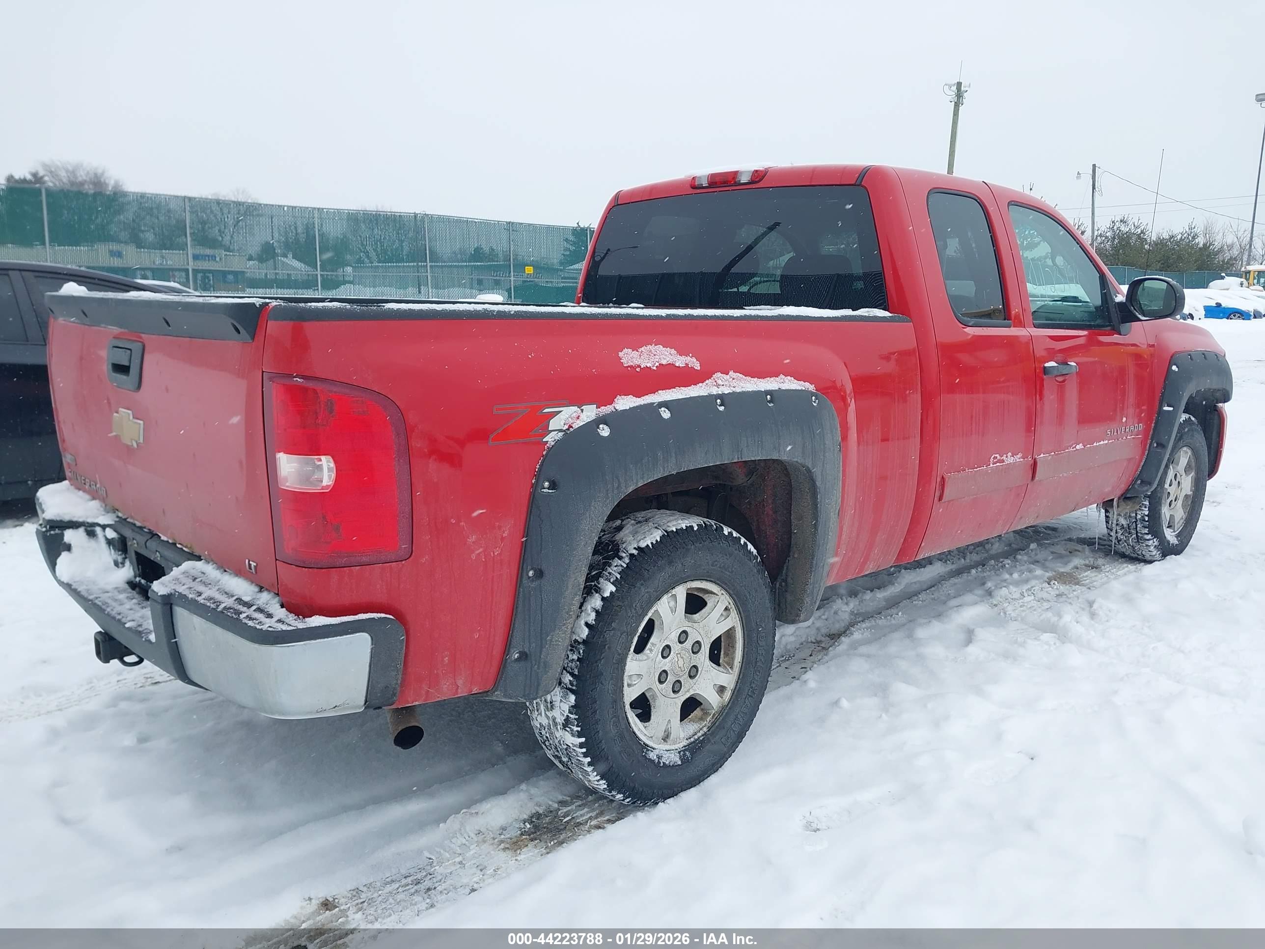 CHEVROLET SILVERADO image 4