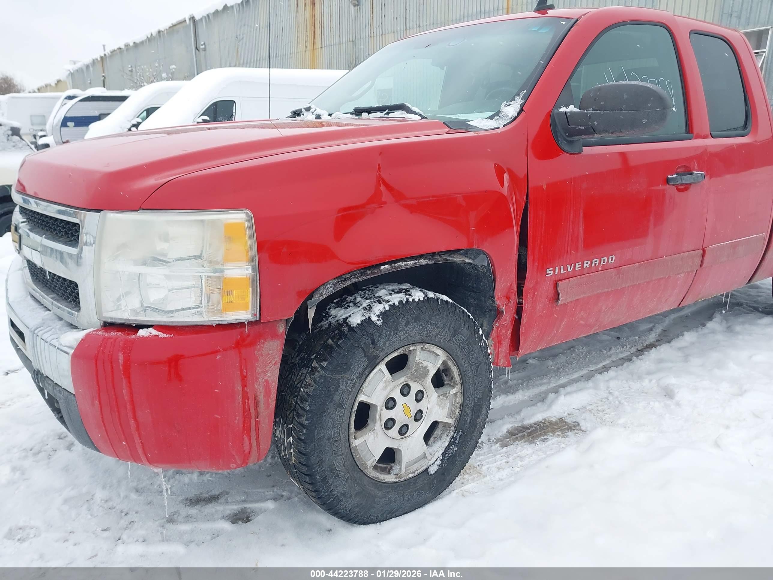 CHEVROLET SILVERADO image 6
