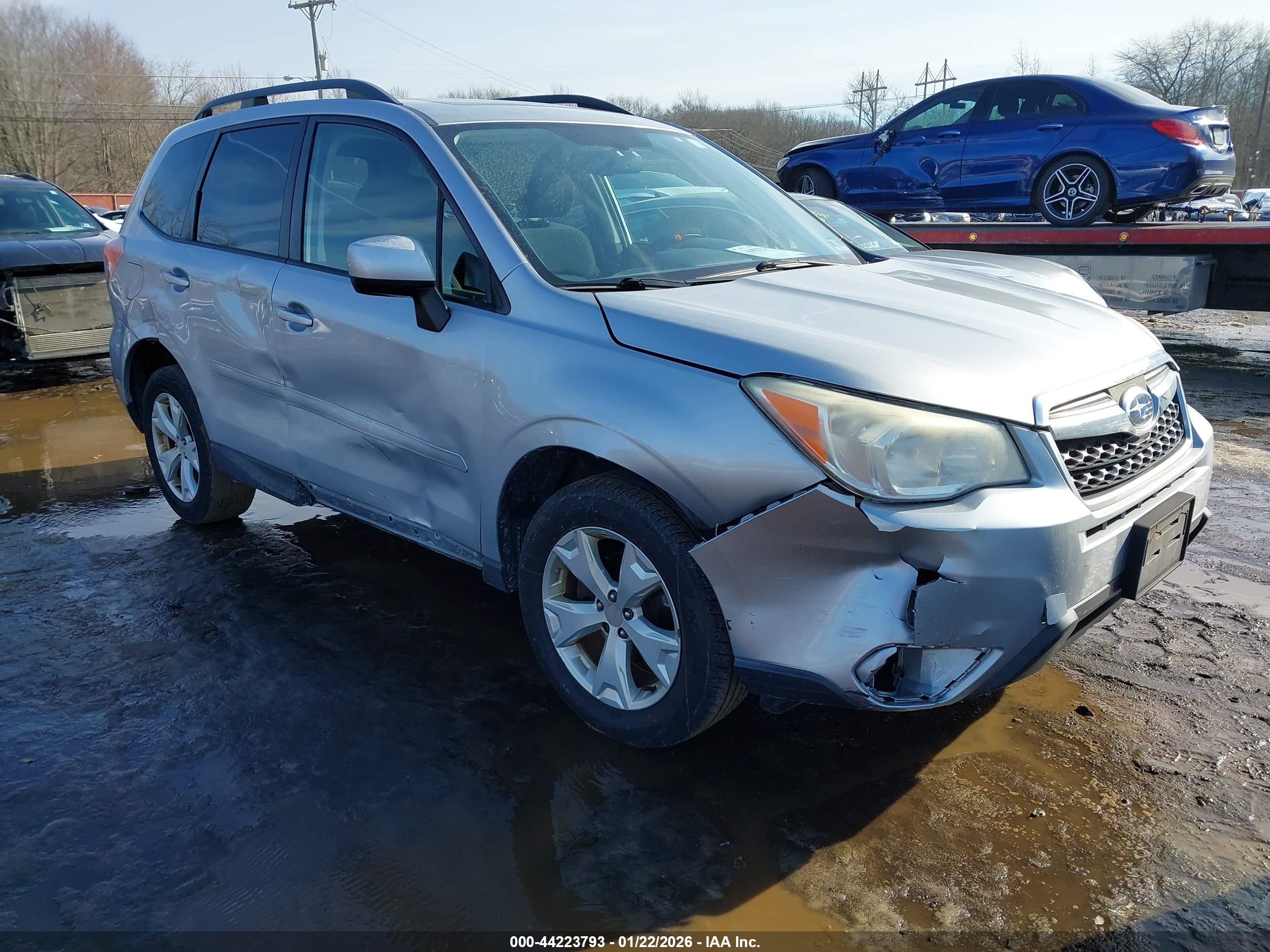 SUBARU FORESTER image 6