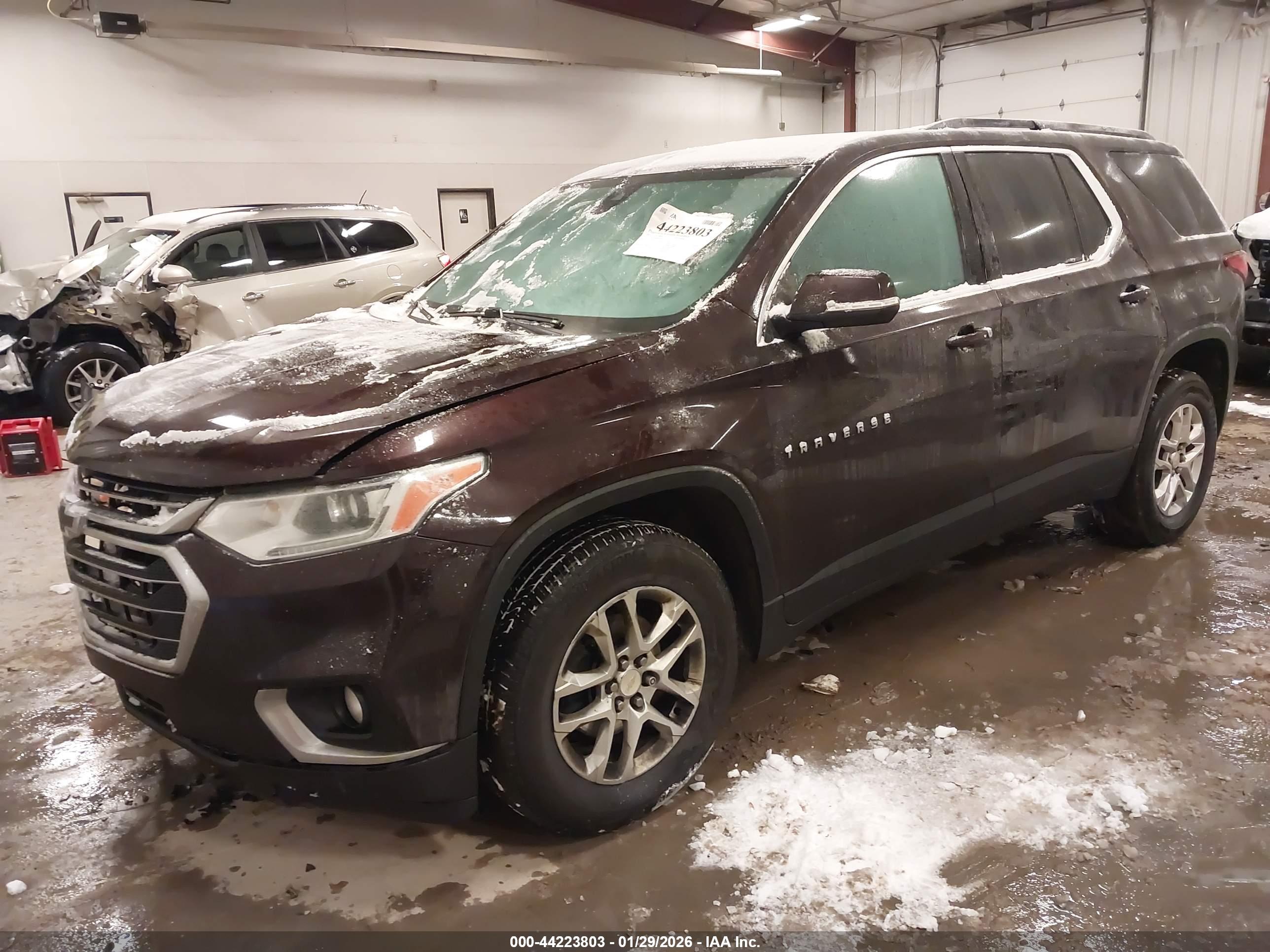 CHEVROLET TRAVERSE image 2