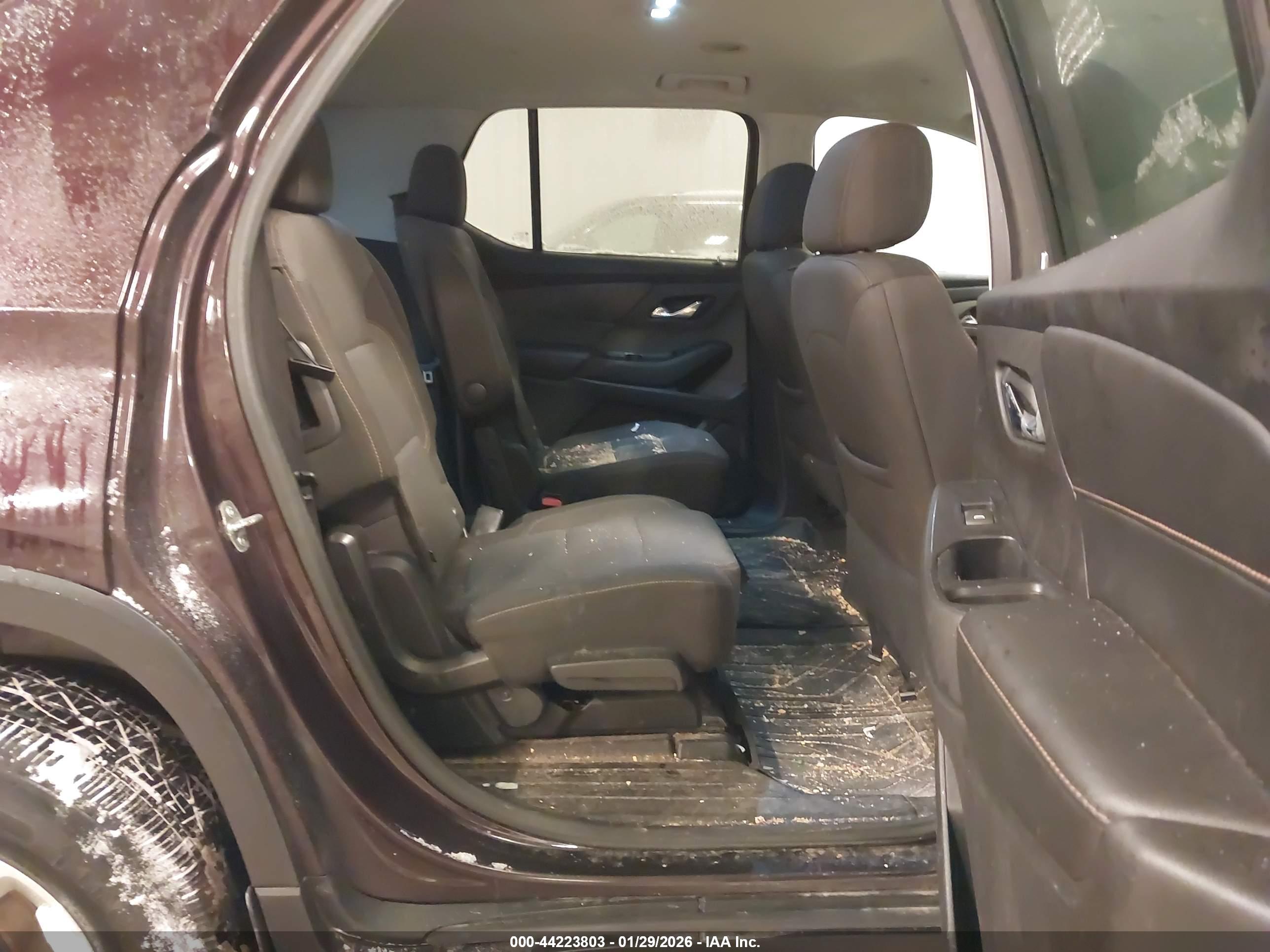 CHEVROLET TRAVERSE image 8