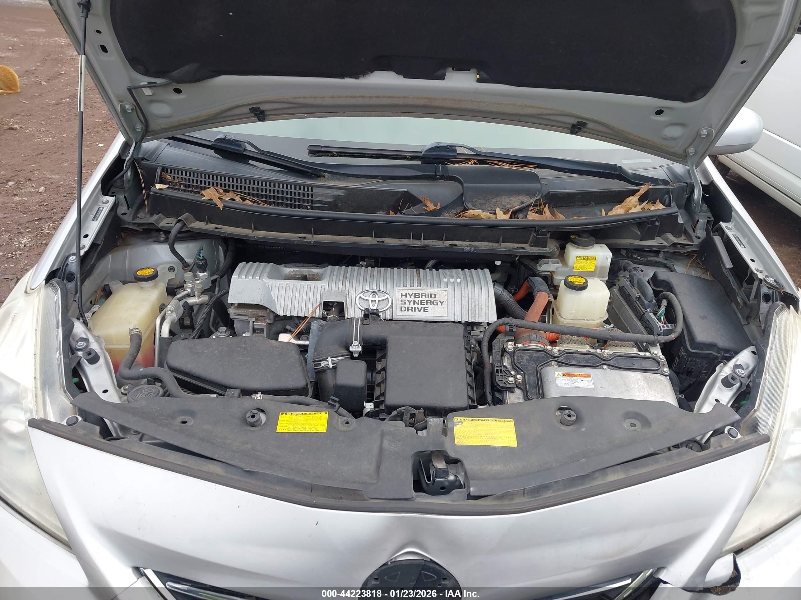 TOYOTA PRIUS image 10