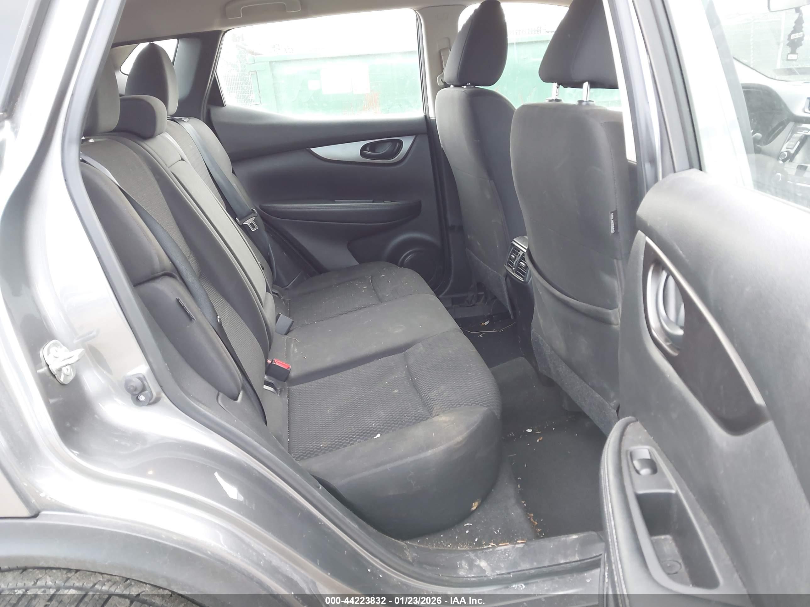 NISSAN ROGUE image 8