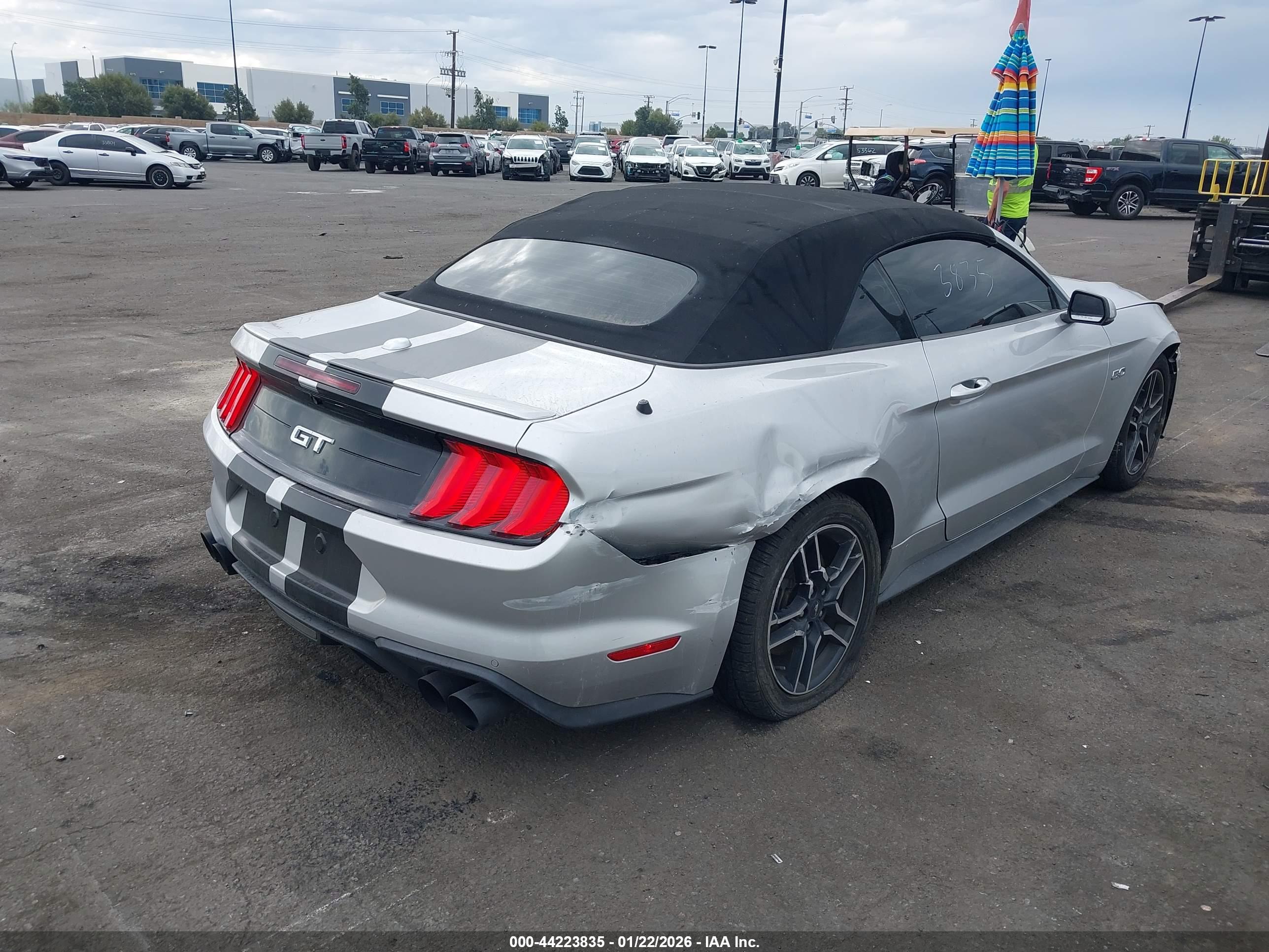 FORD MUSTANG image 4