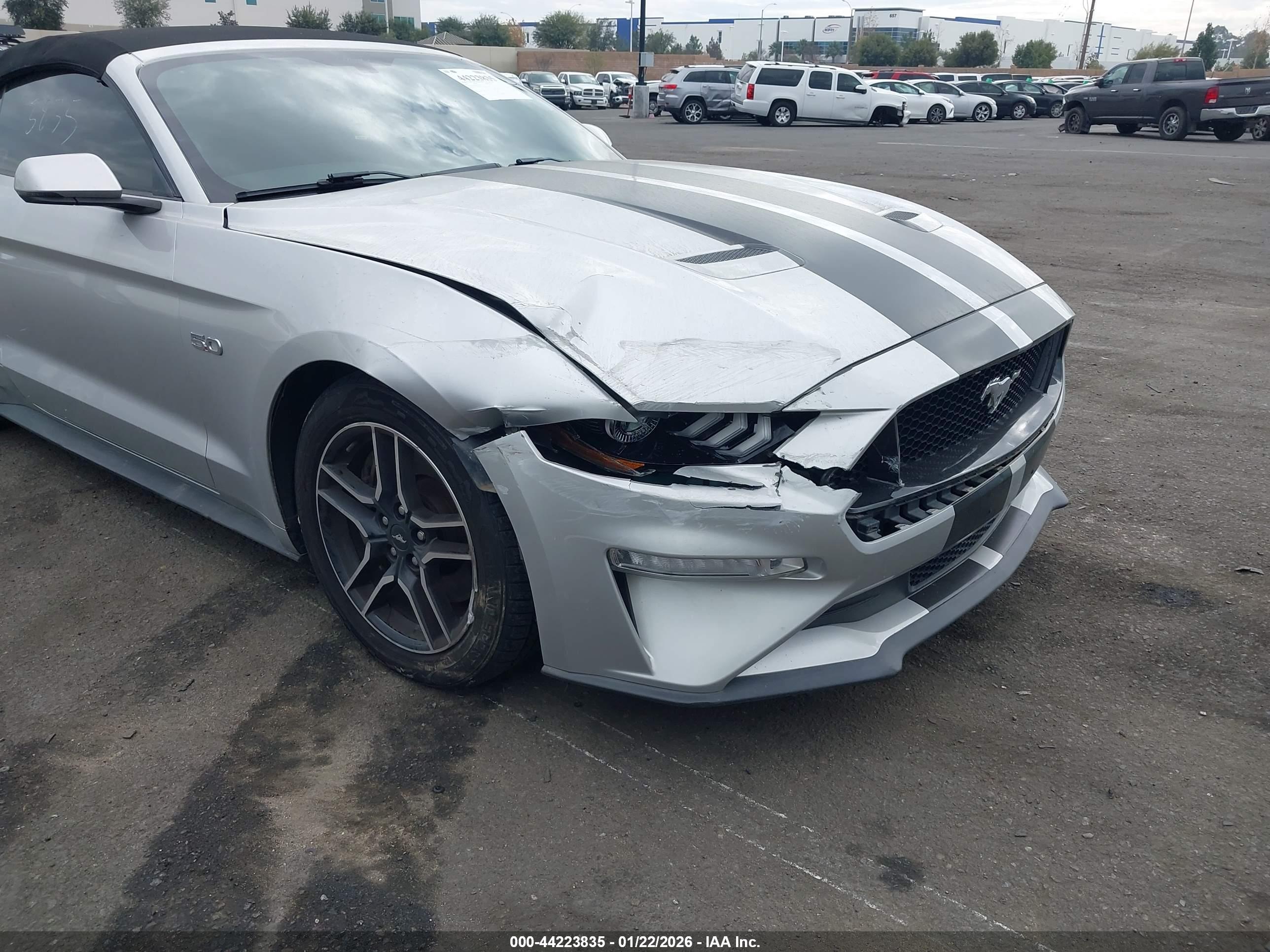 FORD MUSTANG image 6