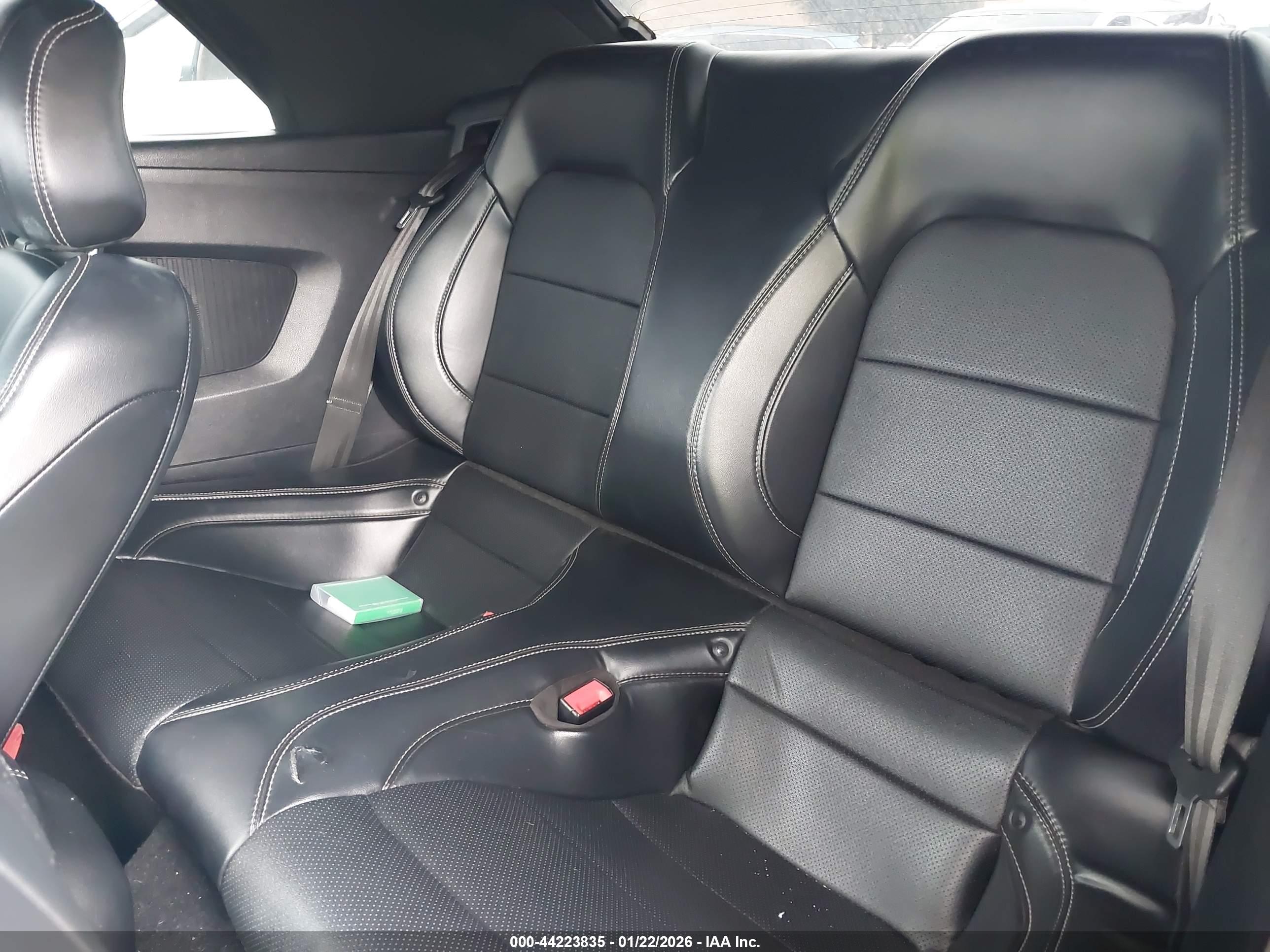 FORD MUSTANG image 8