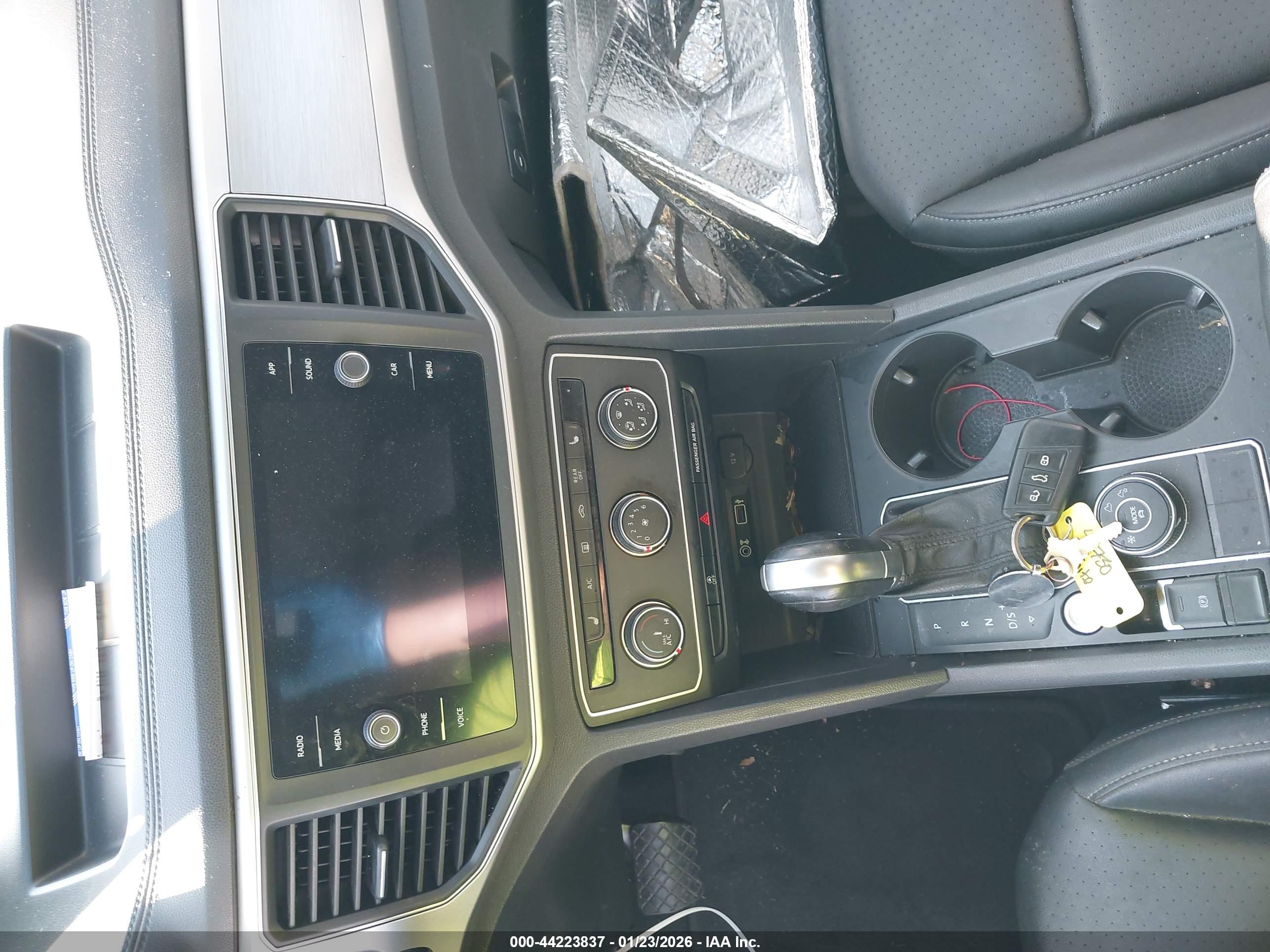 VOLKSWAGEN ATLAS image 11