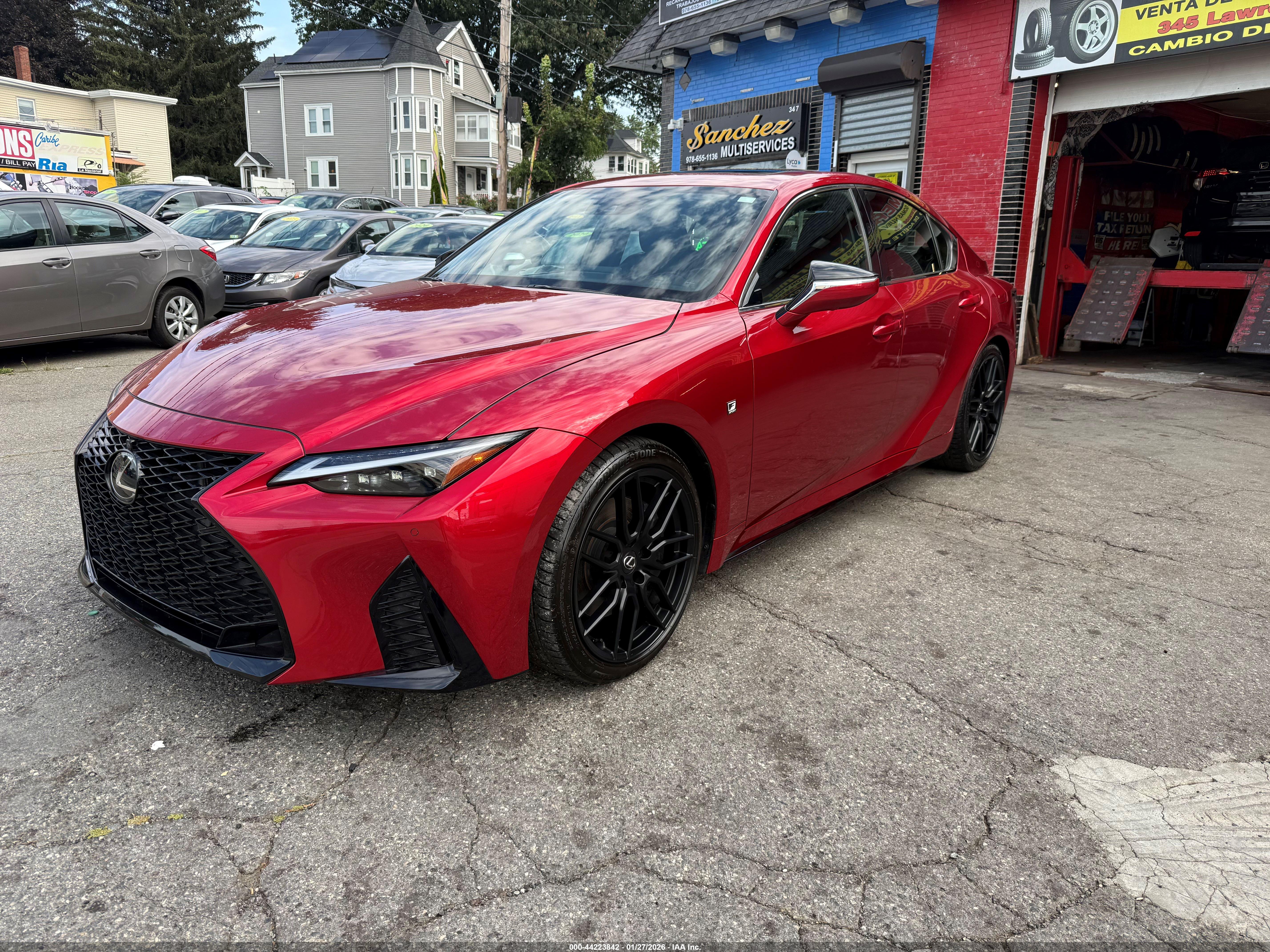 LEXUS IS image 2