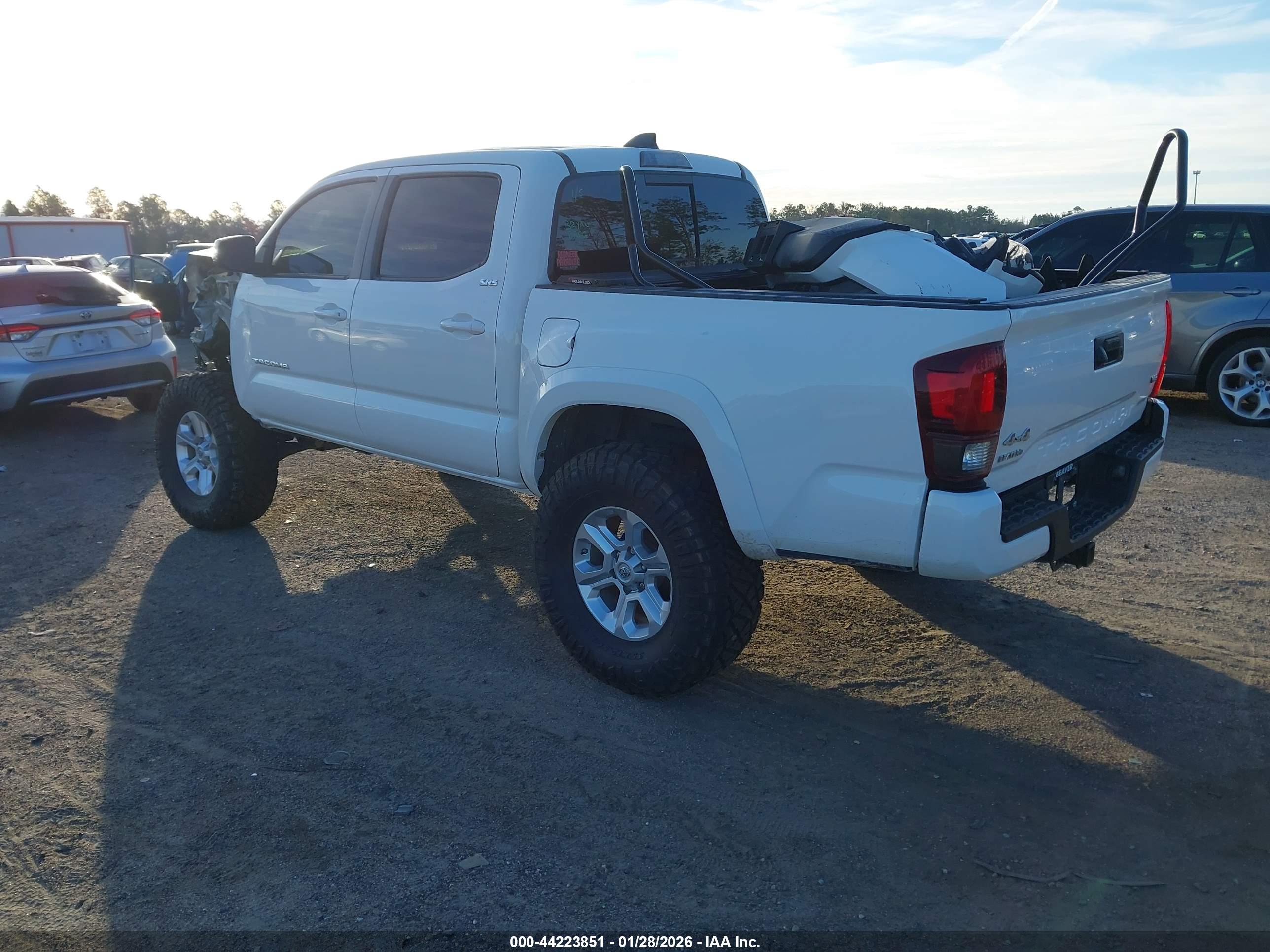 TOYOTA TACOMA image 3