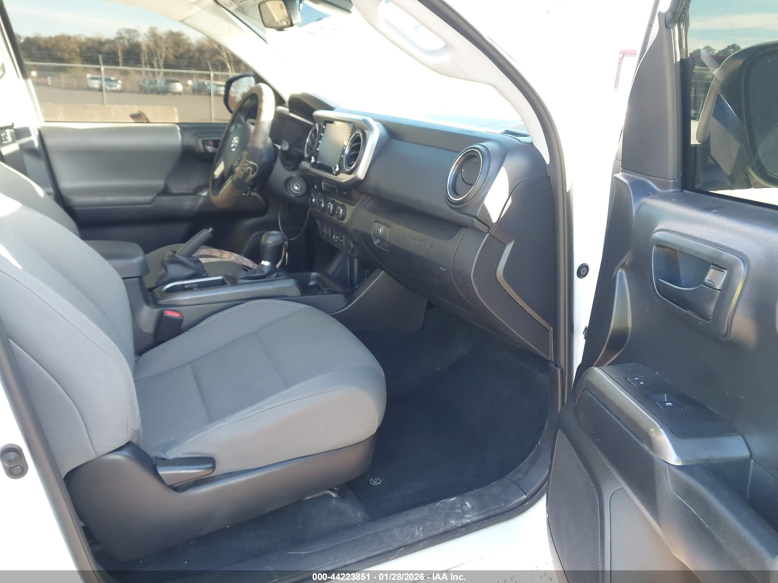 TOYOTA TACOMA image 5