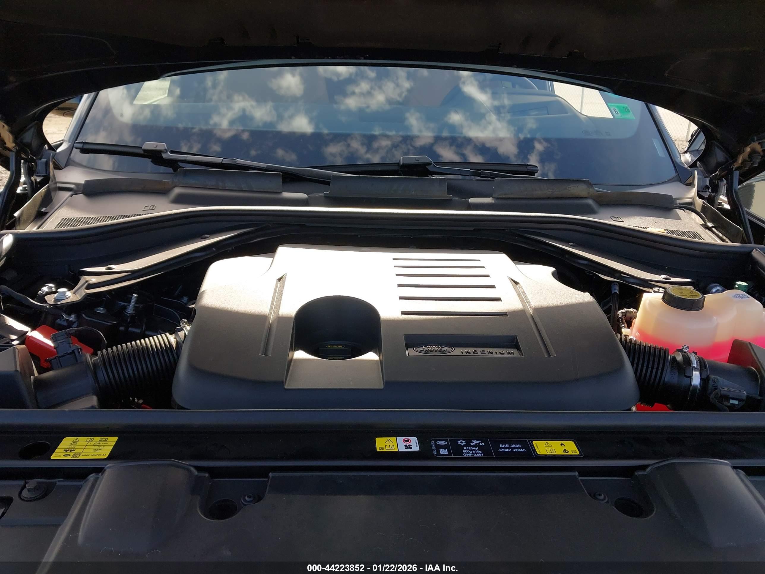 LAND ROVER image 10