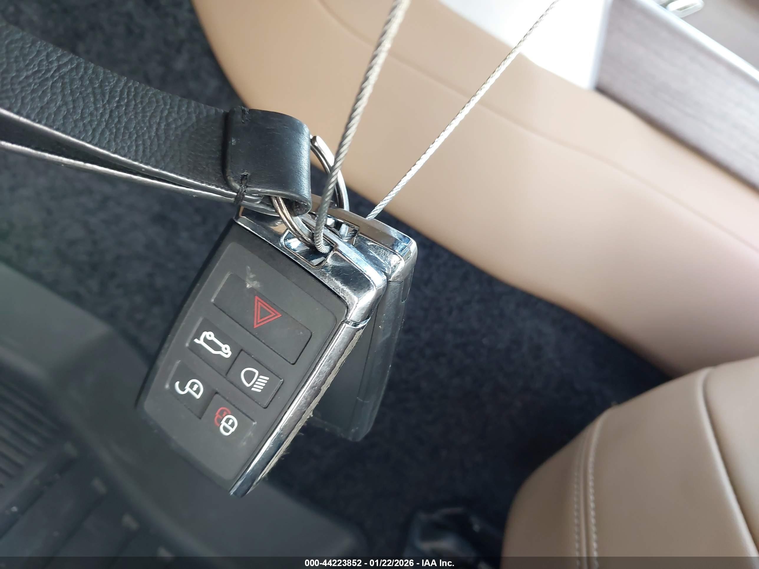 LAND ROVER image 11