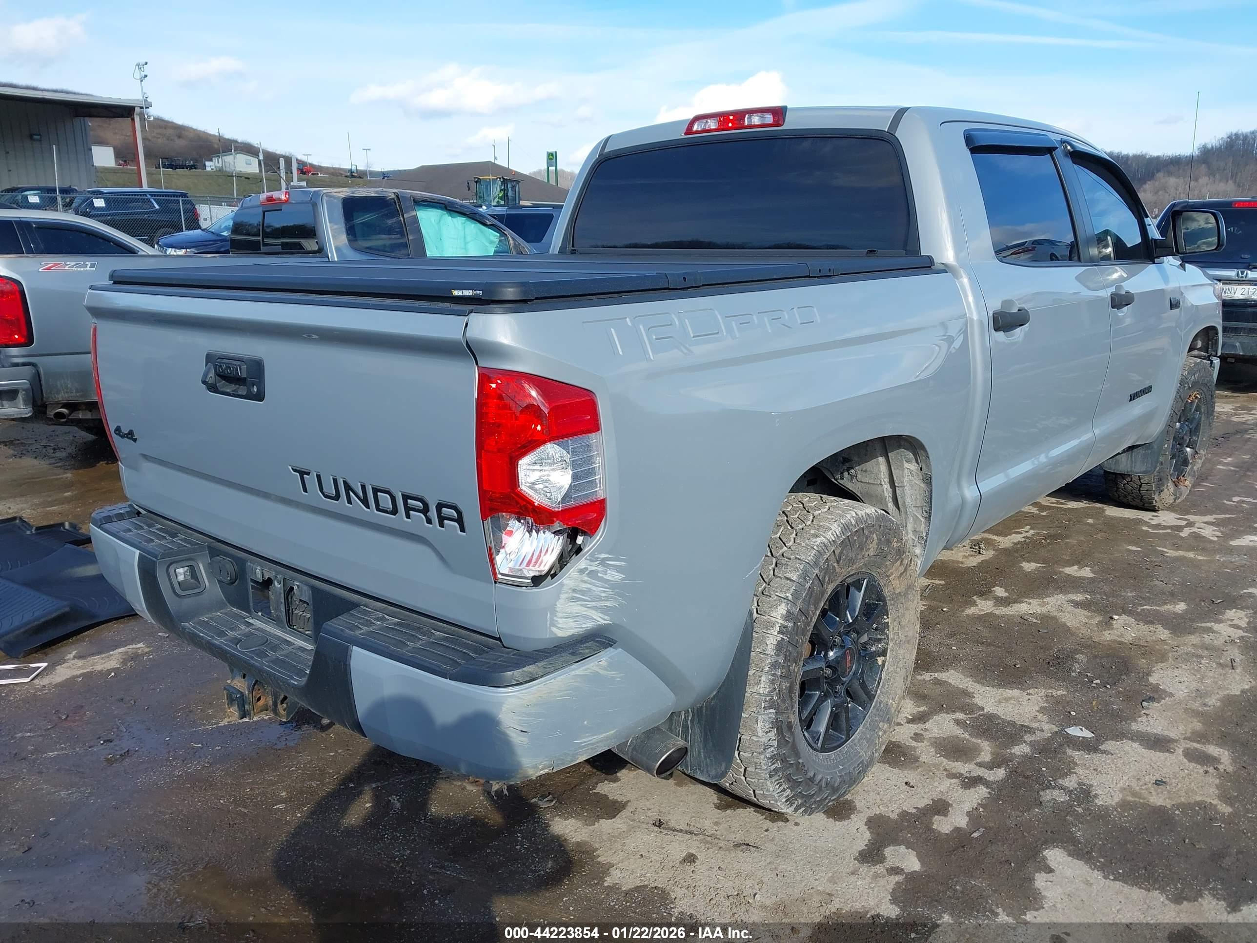 TOYOTA TUNDRA image 4