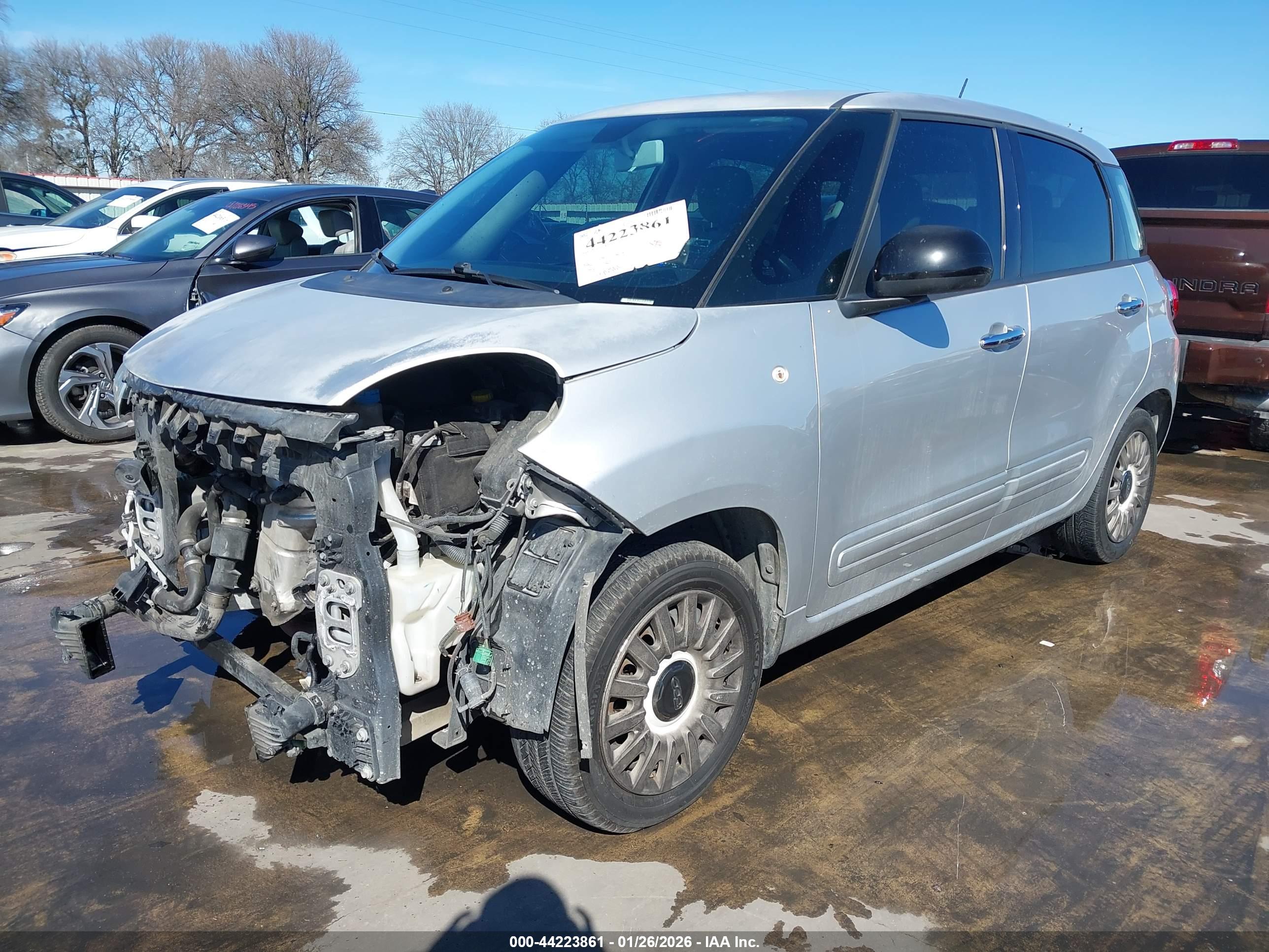 FIAT 500L image 2