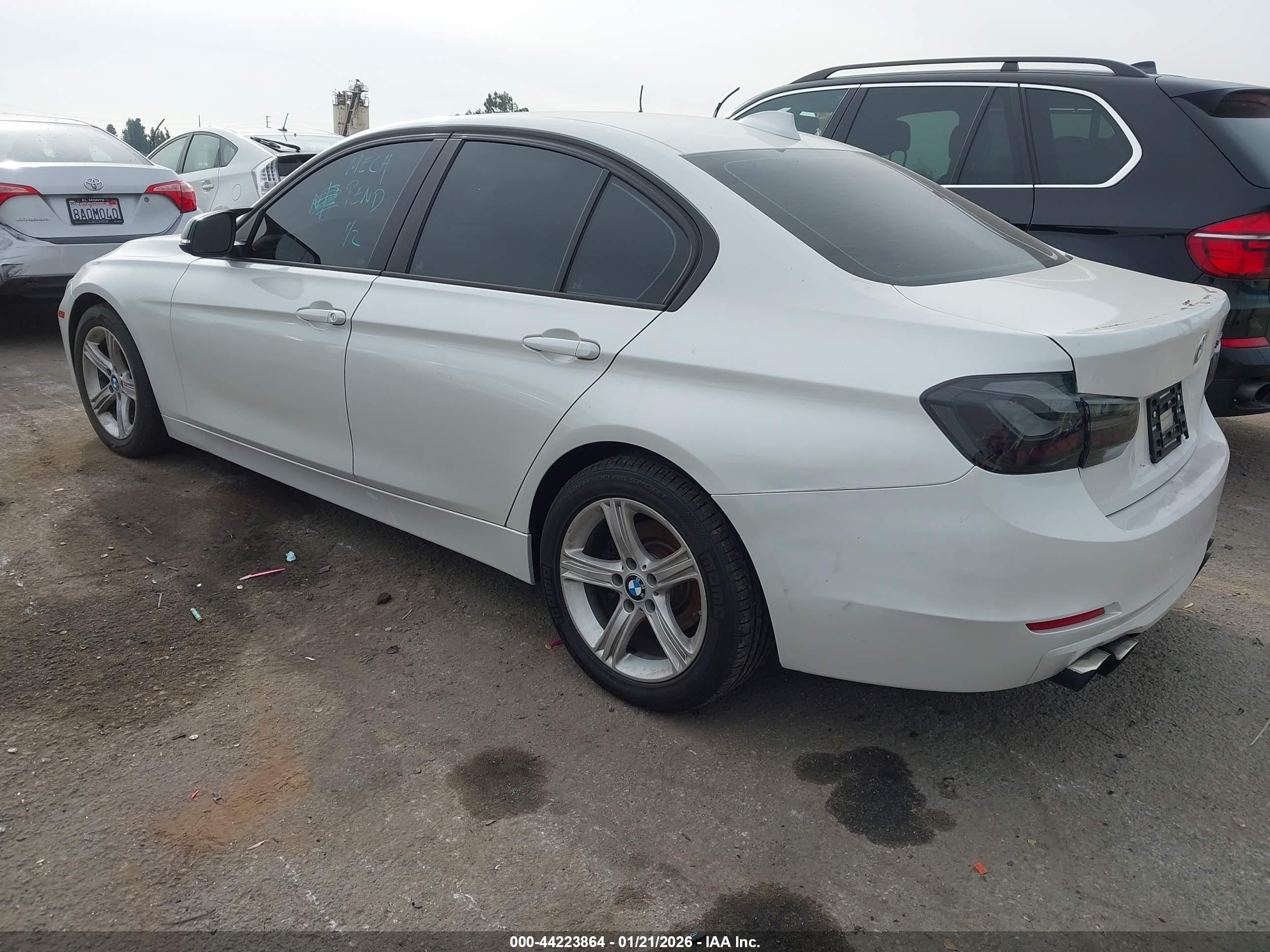 BMW 328I image 3