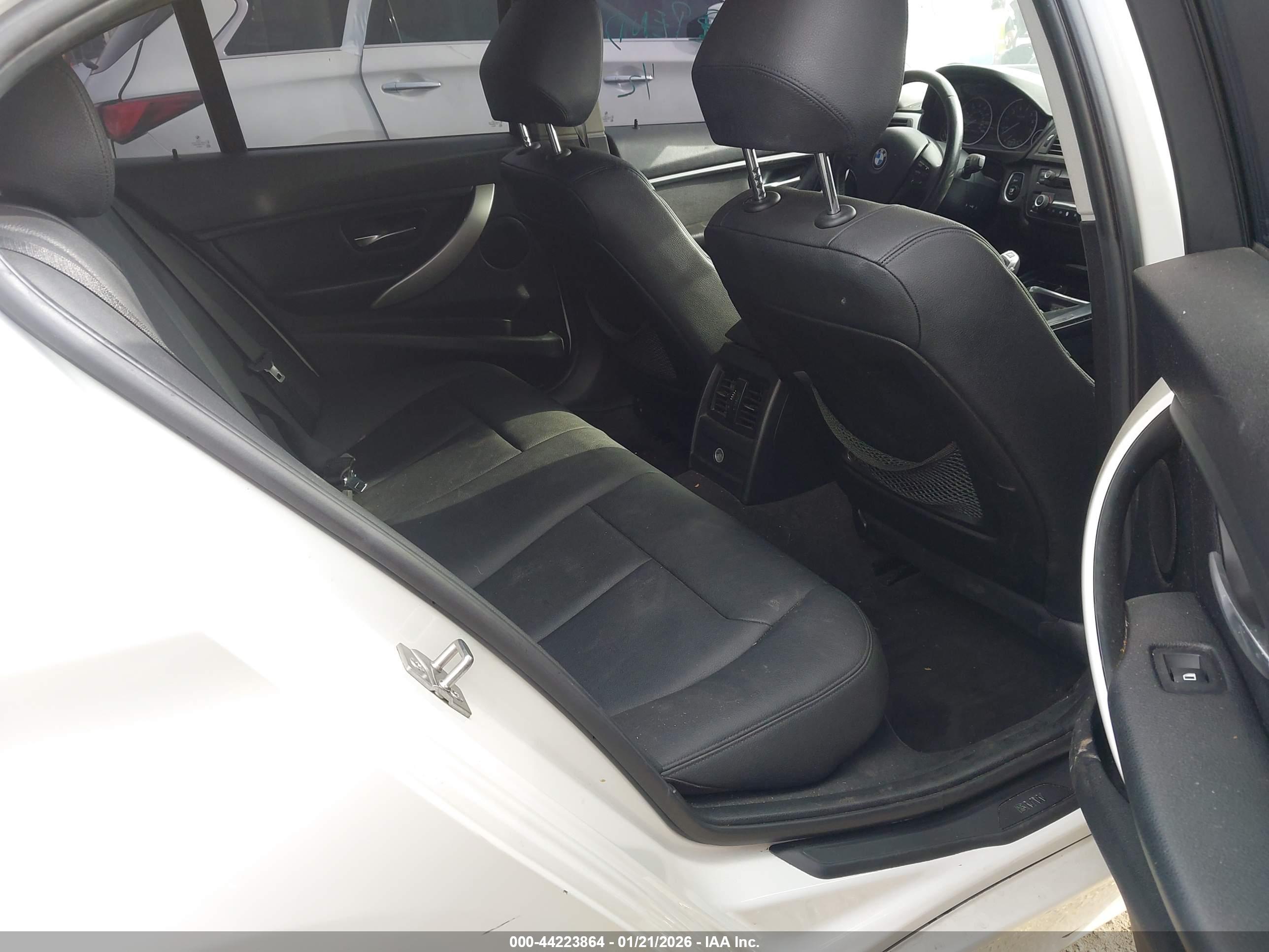 BMW 328I image 8
