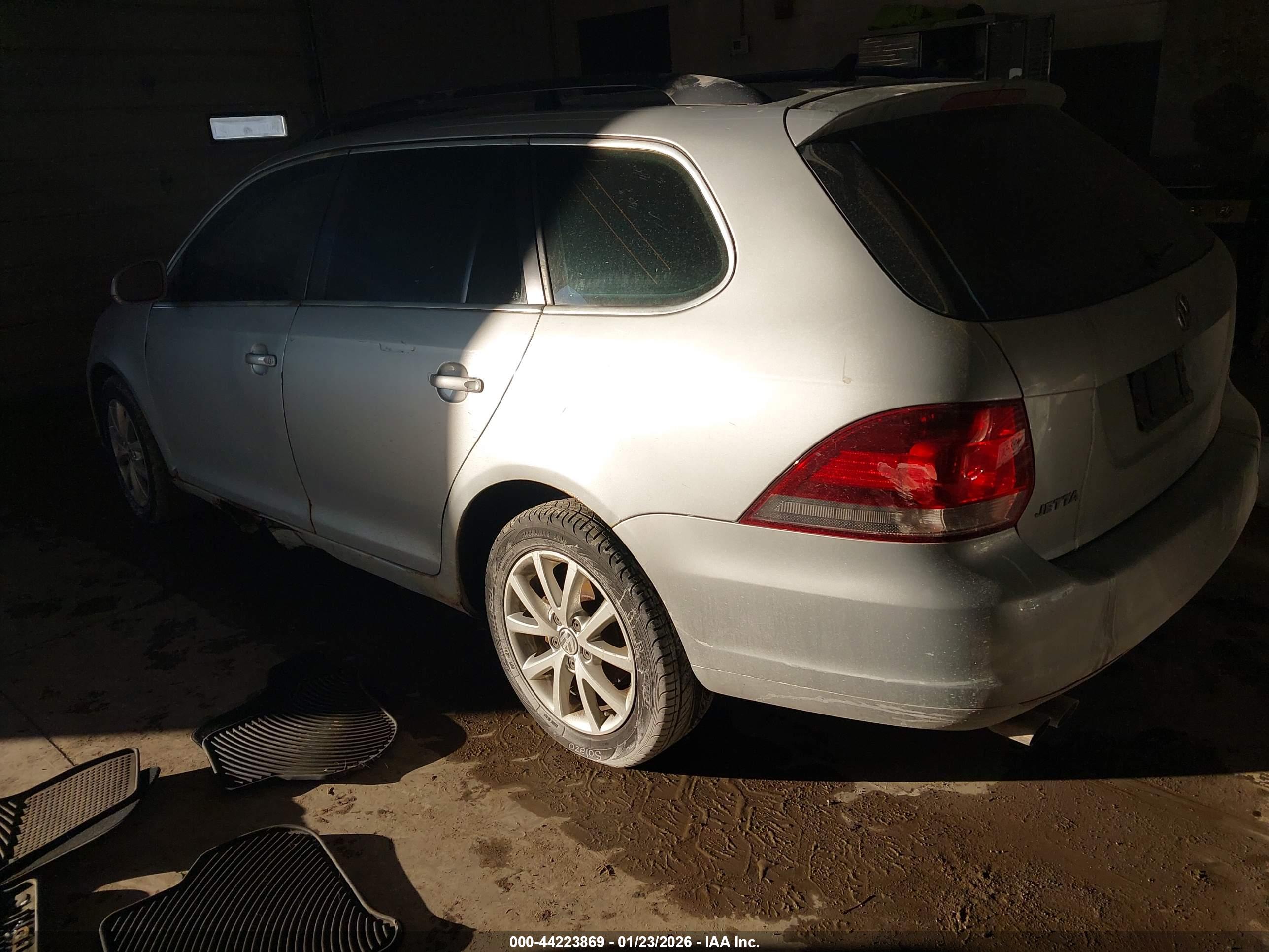 VOLKSWAGEN JETTA image 3