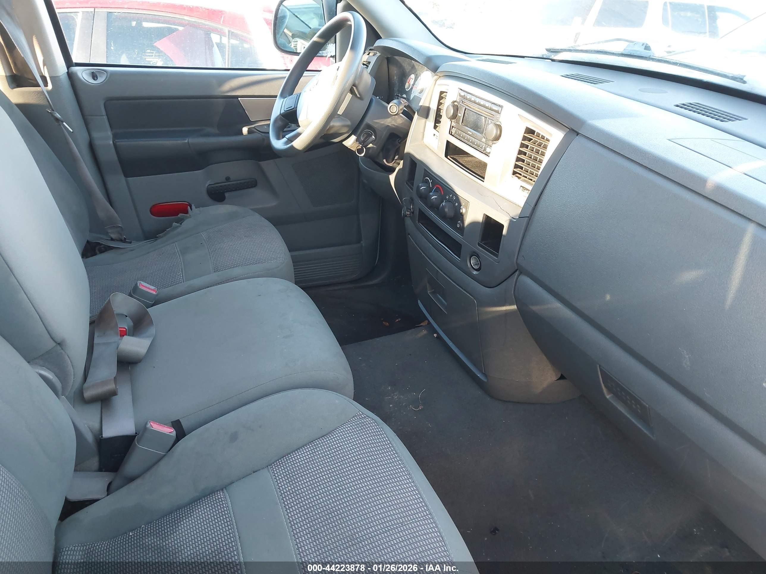 DODGE RAM image 5