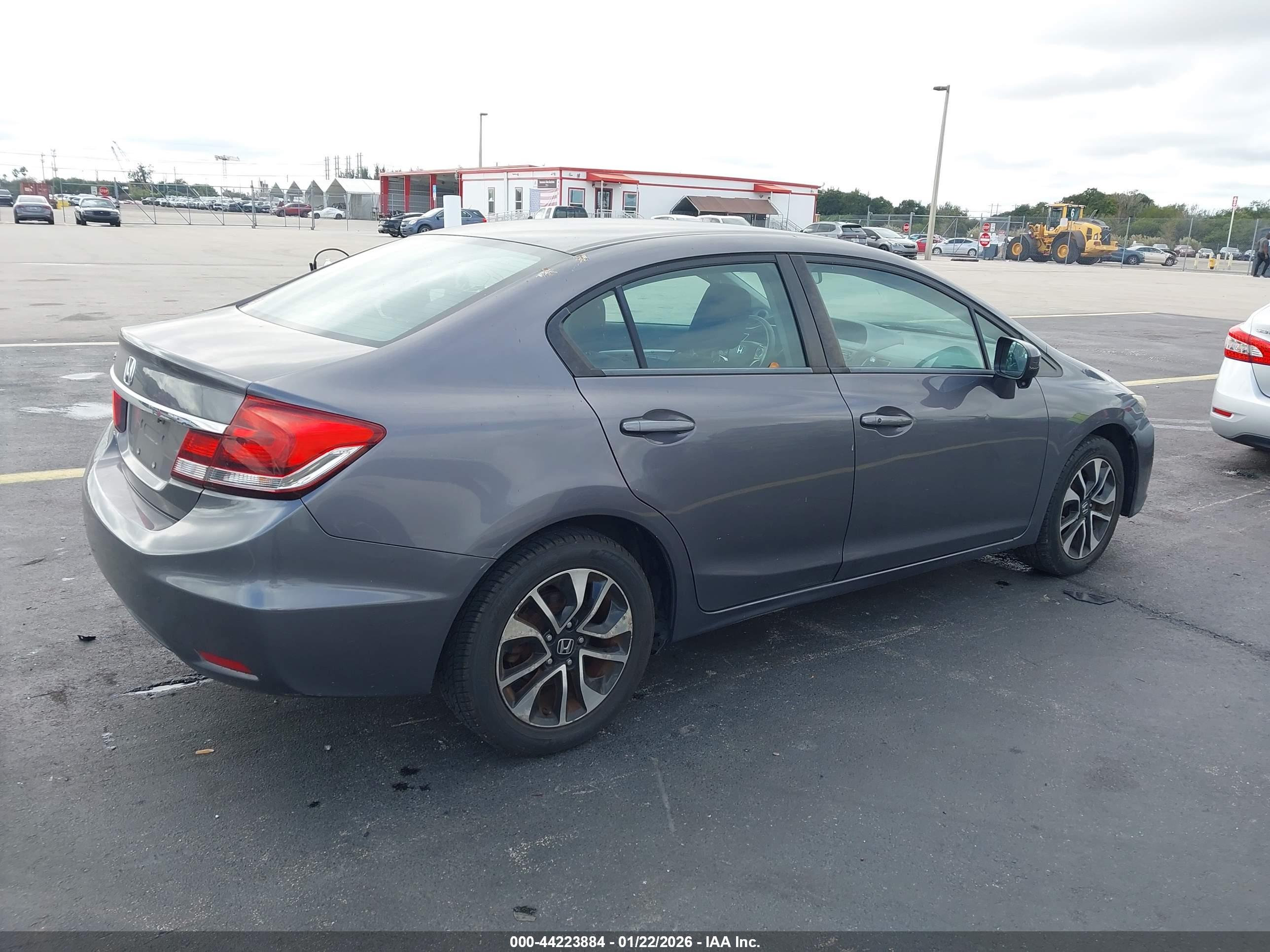 HONDA CIVIC image 4