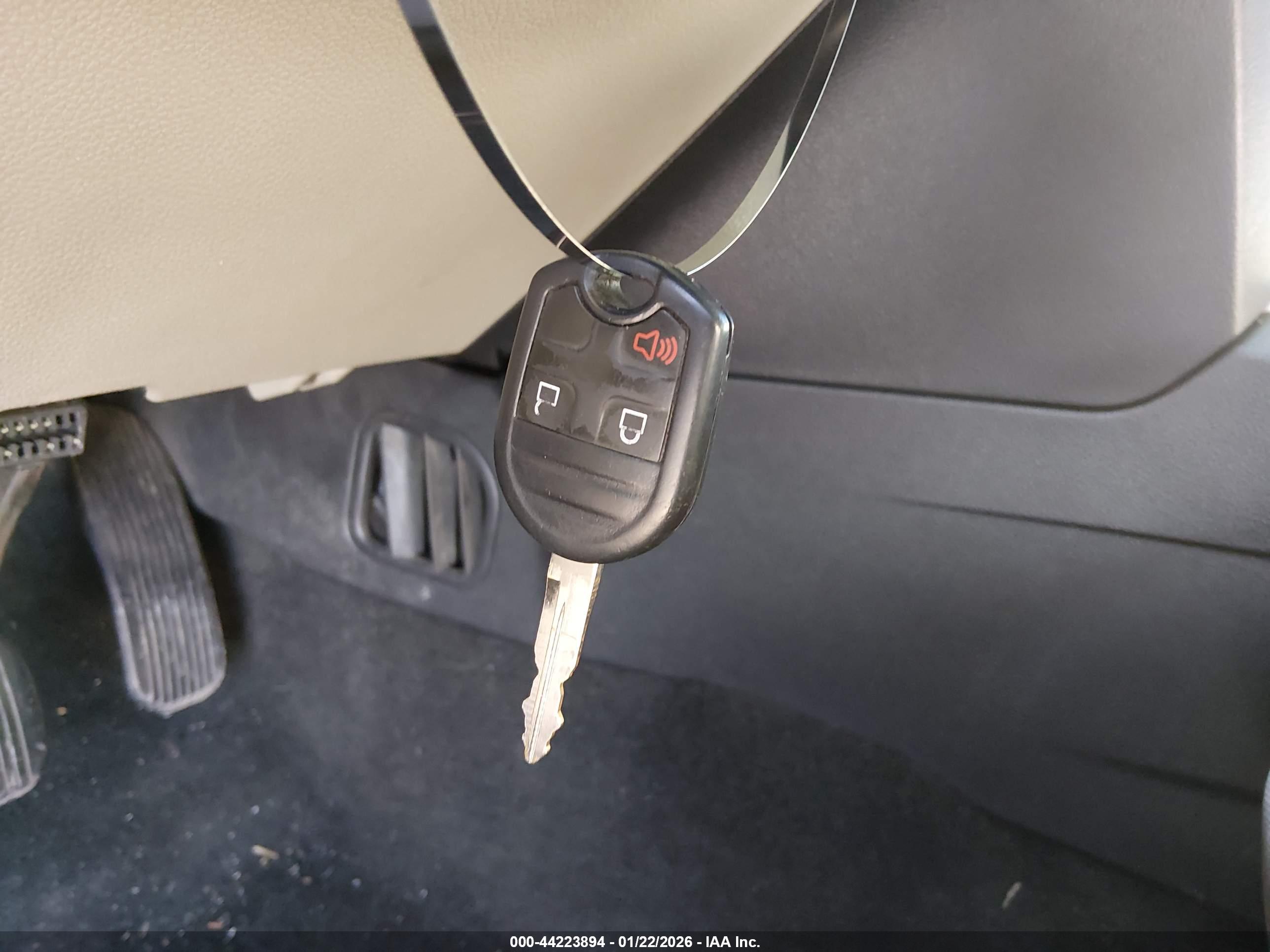 FORD EXPLORER image 11
