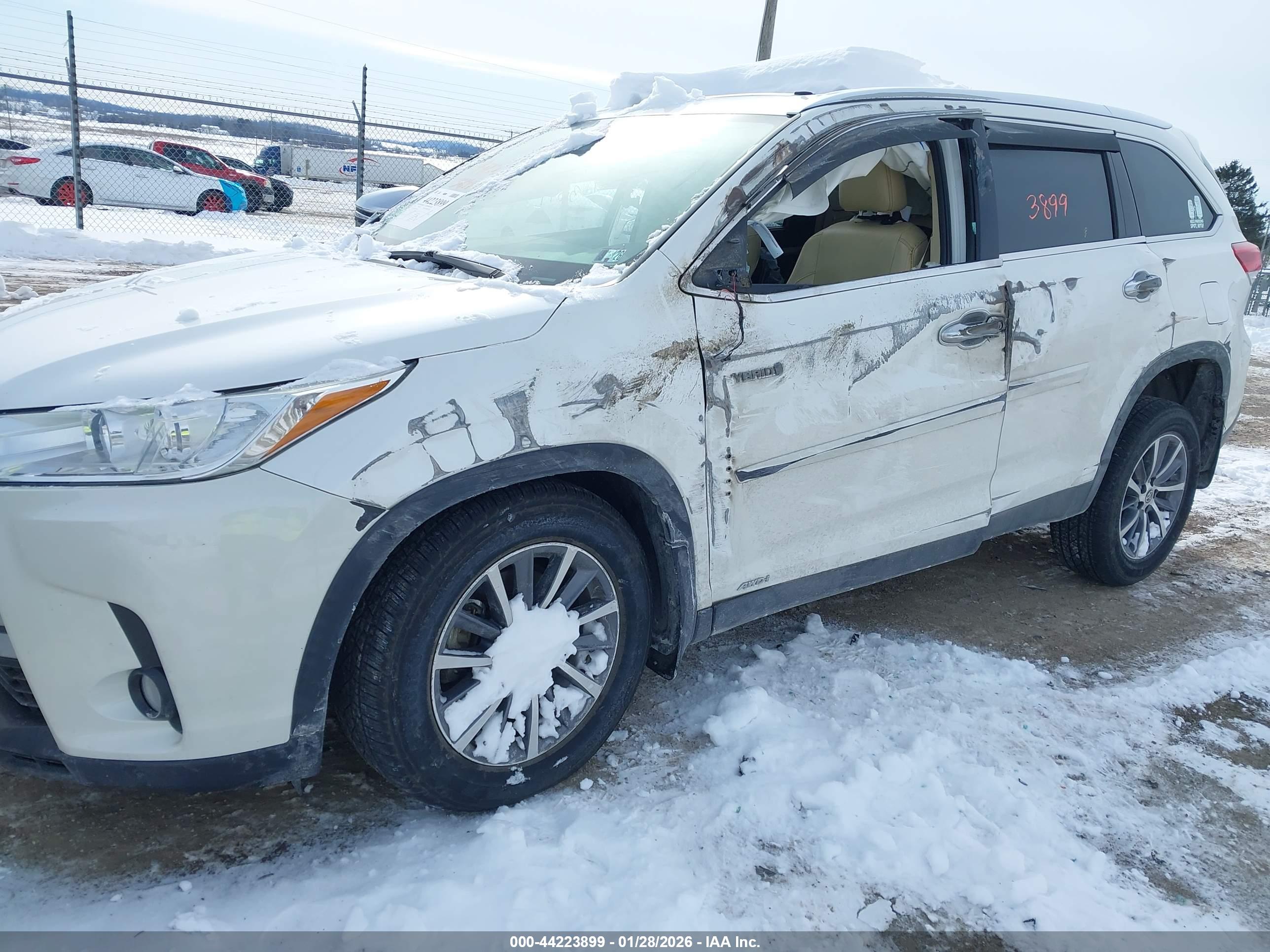 TOYOTA HIGHLANDER image 6