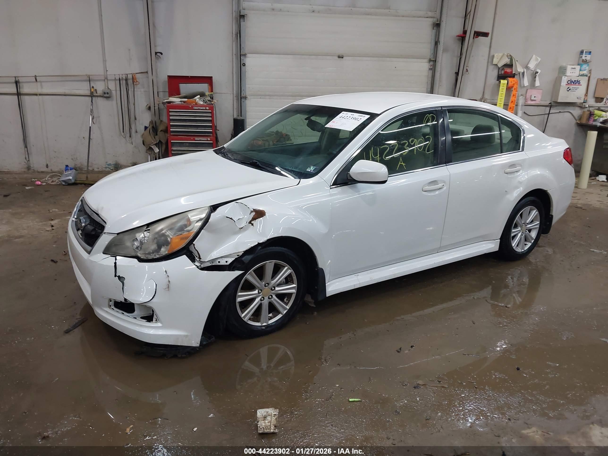 SUBARU LEGACY image 2