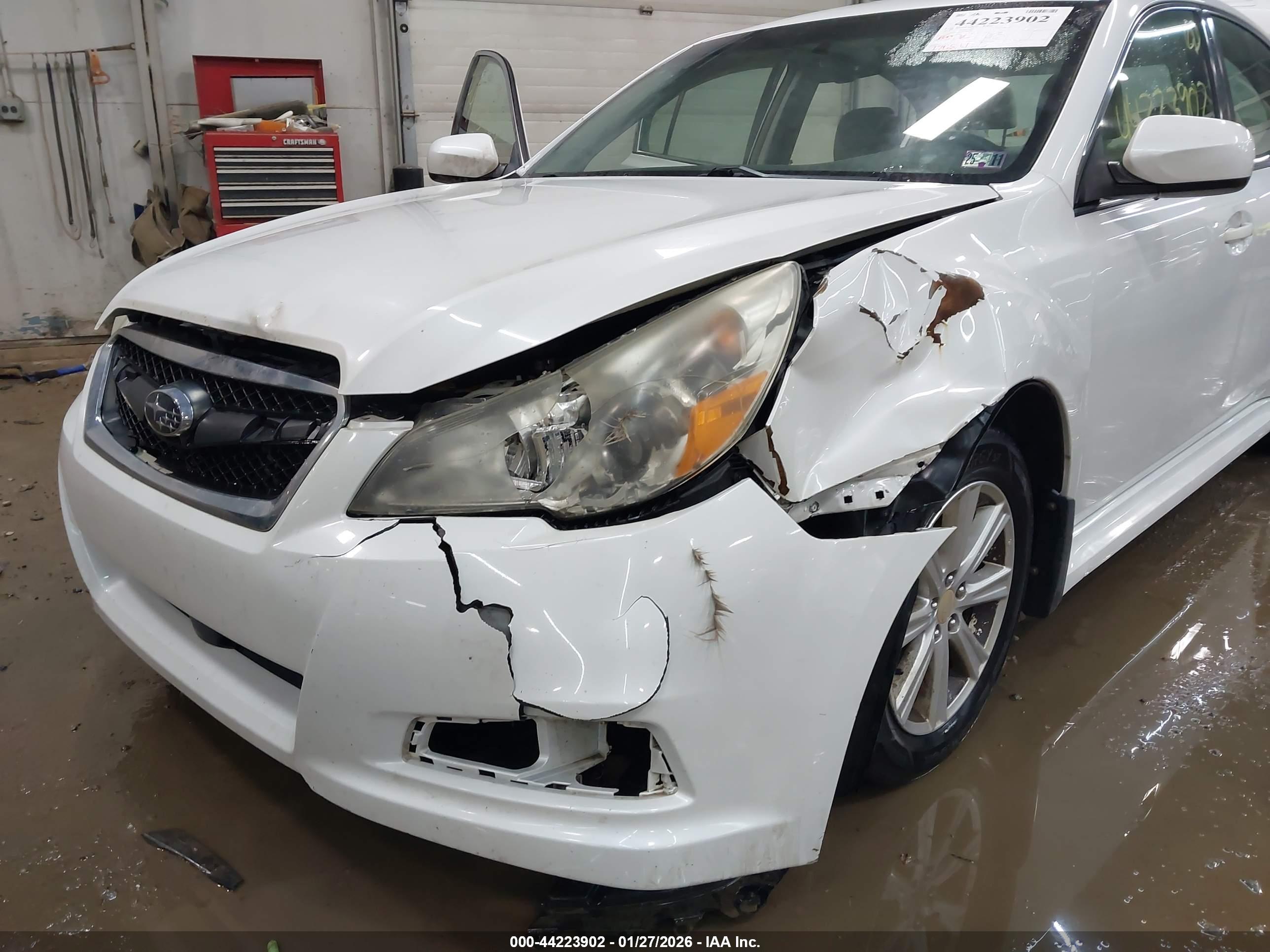 SUBARU LEGACY image 6