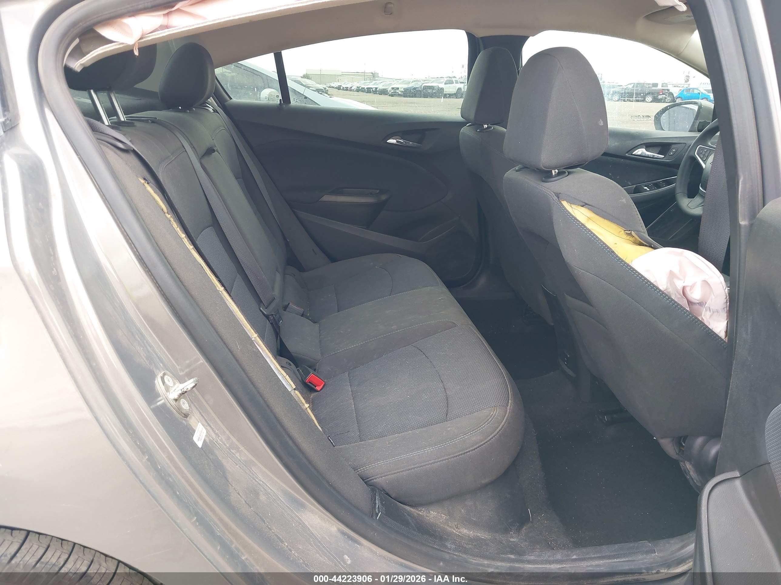 CHEVROLET CRUZE image 8